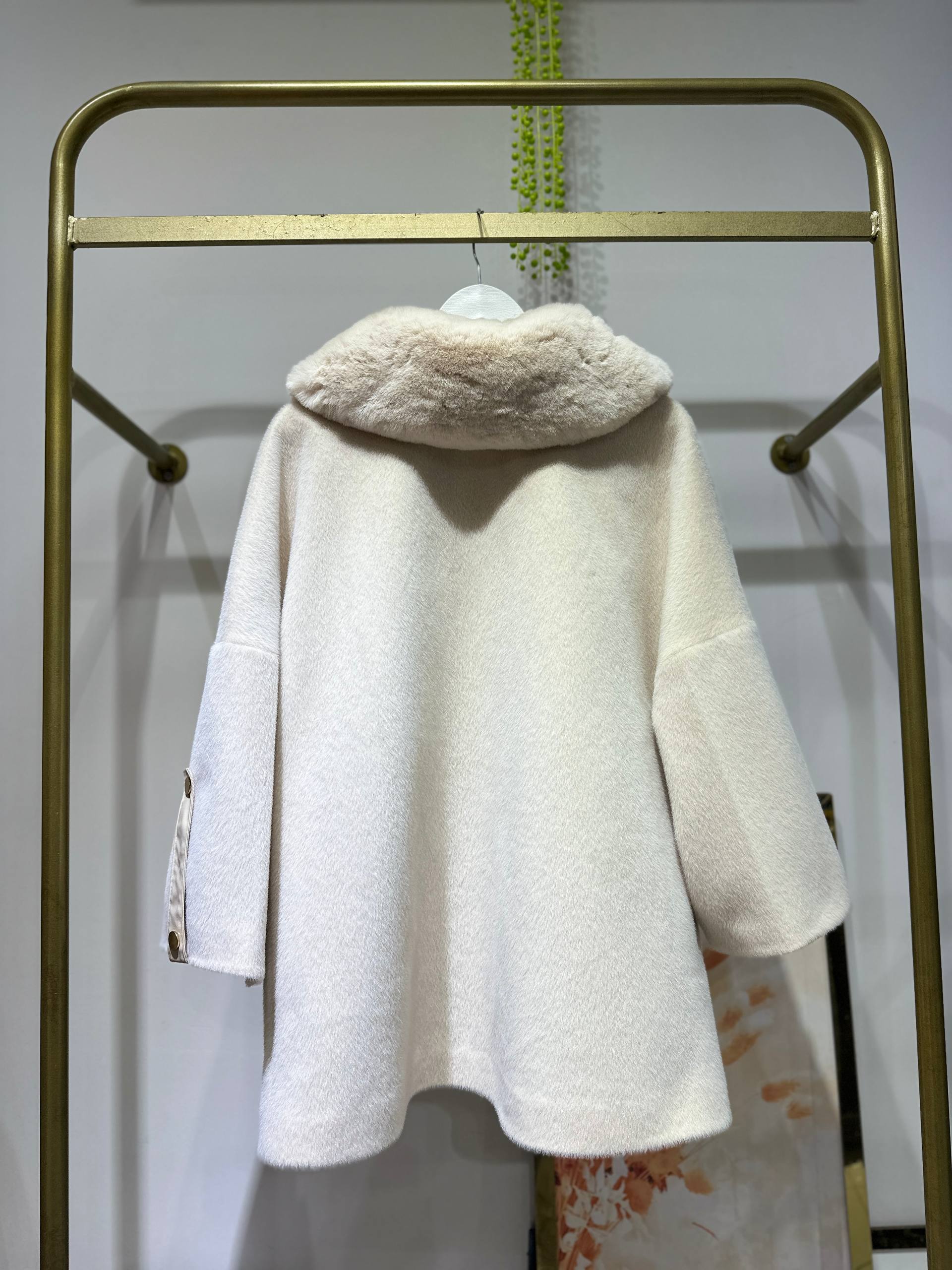 Angora Kürklü Kaban