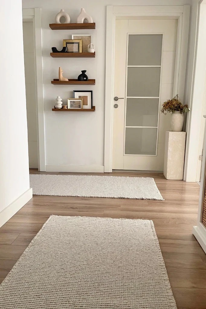 Sura Dört Tarafı Saçaklı Makine Halısı