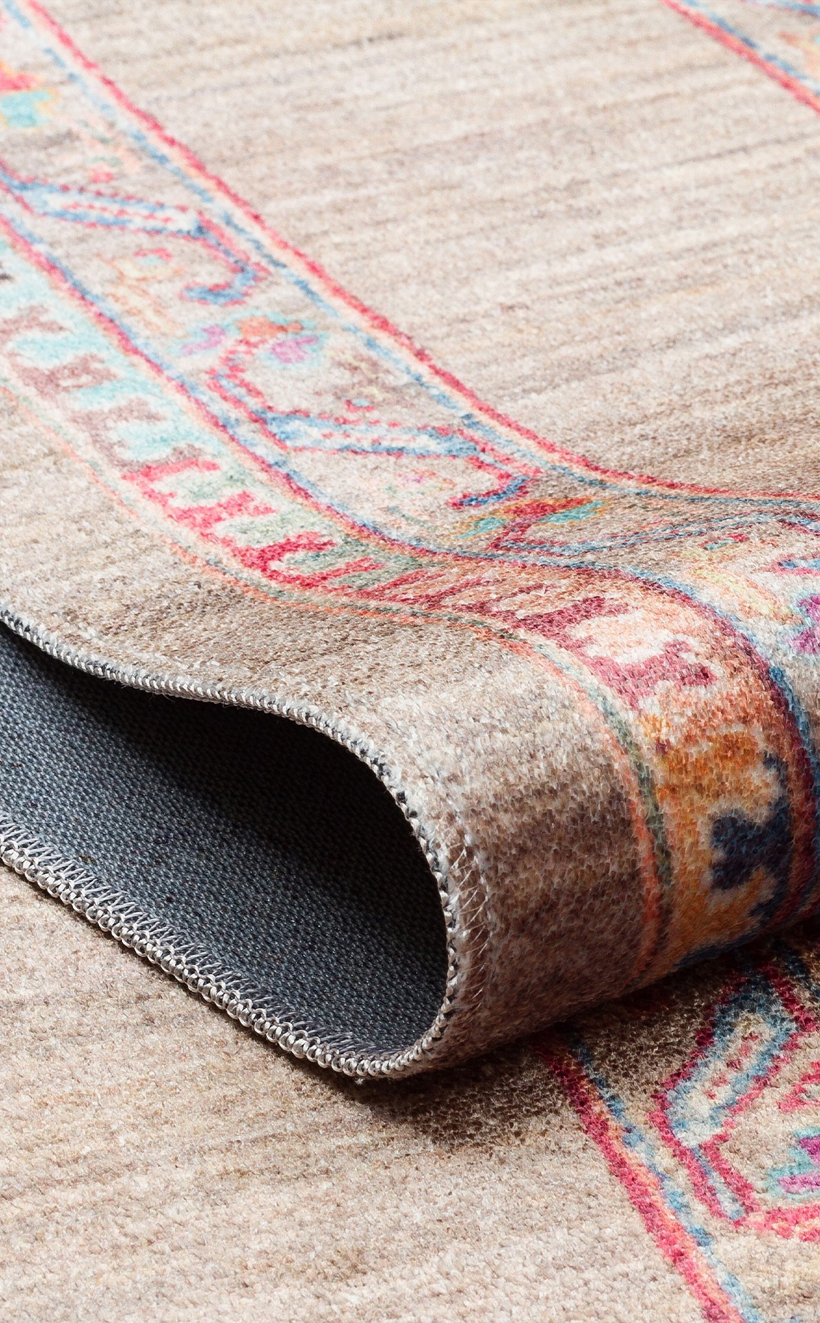 ANTIQUE  Kolay kullanımlı Kaymaz Karabağ ve Antik Desenlere Sahip Yıkanabilir Makine Halısı - ATK 07 OLİVE