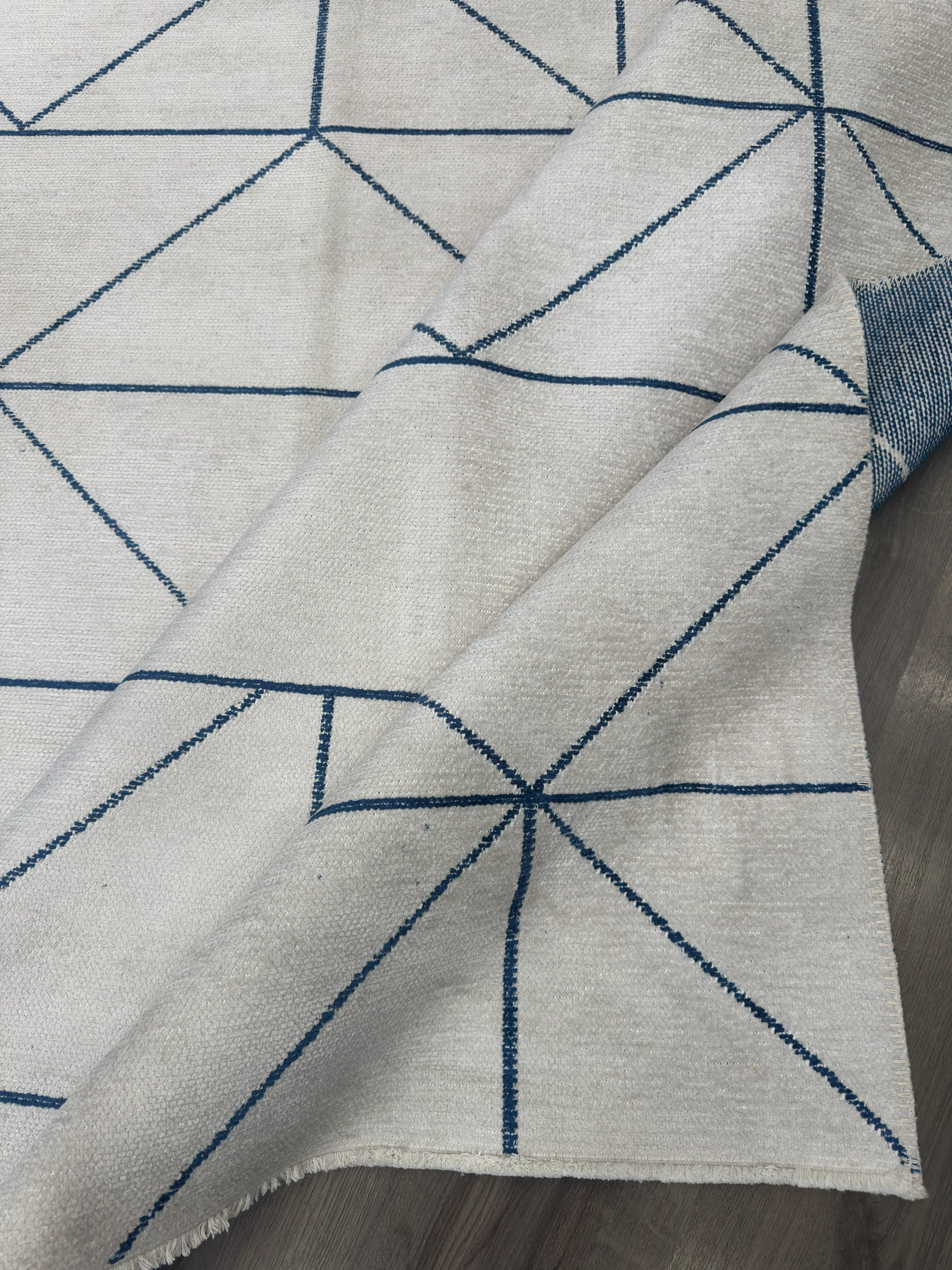 Bm Home ORİGAMİ Desen EKRU-LACİVERT 160x230 Özel Tezgah Salon Halısı 4m2 Outlet Ürün