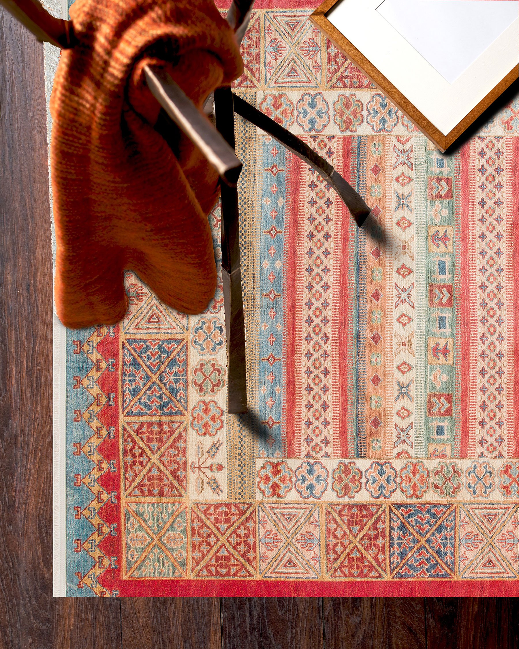ANTIQUE  Kolay kullanımlı Kaymaz Karabağ ve Antik Desenlere Sahip Yıkanabilir Makine Halısı - ATK 04 MULTY