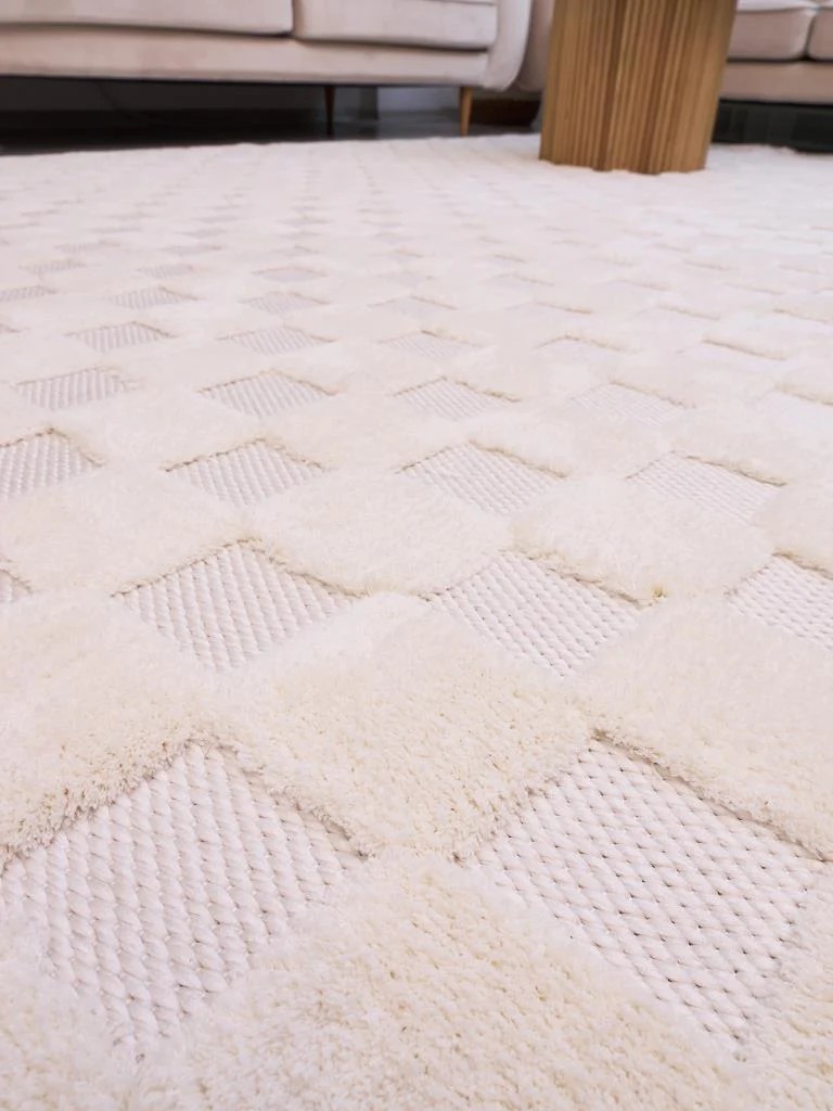 Orion Yumuşak Tuşeli Makine Halısı Kutu Kutu Model - Krem