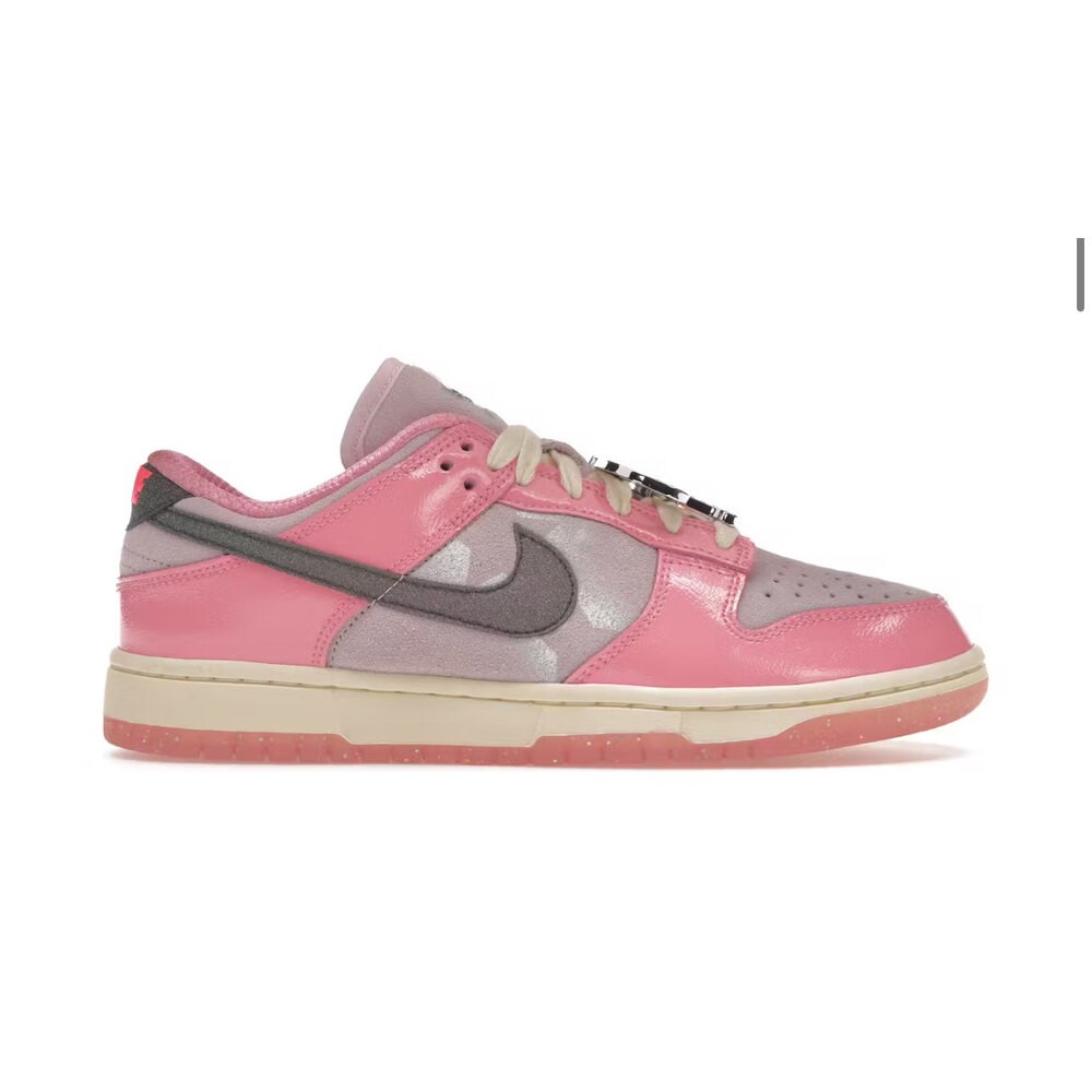 Nike Dunk Low LX Barbie