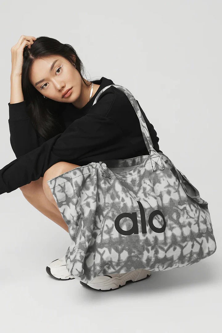 Alo Yoga Iconic Shopper Tote