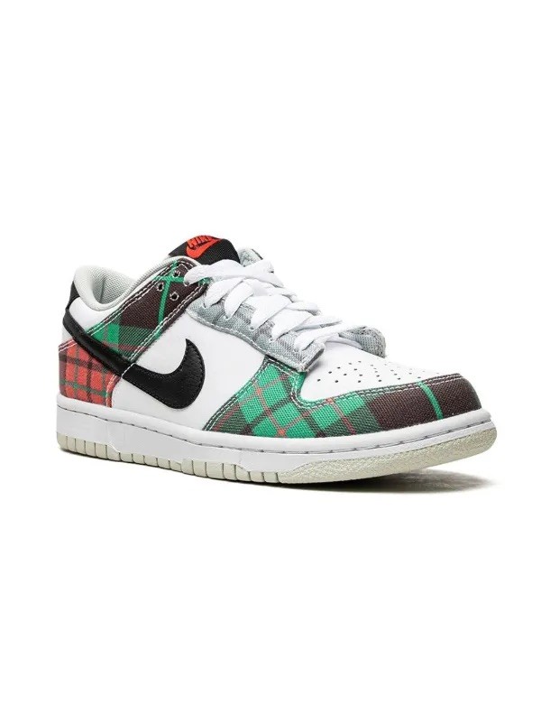 Nike Dunk Low Tartan Plaid