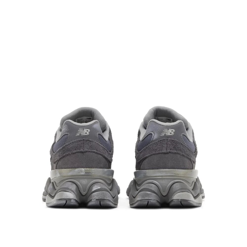 New Balance 9060 Magnet