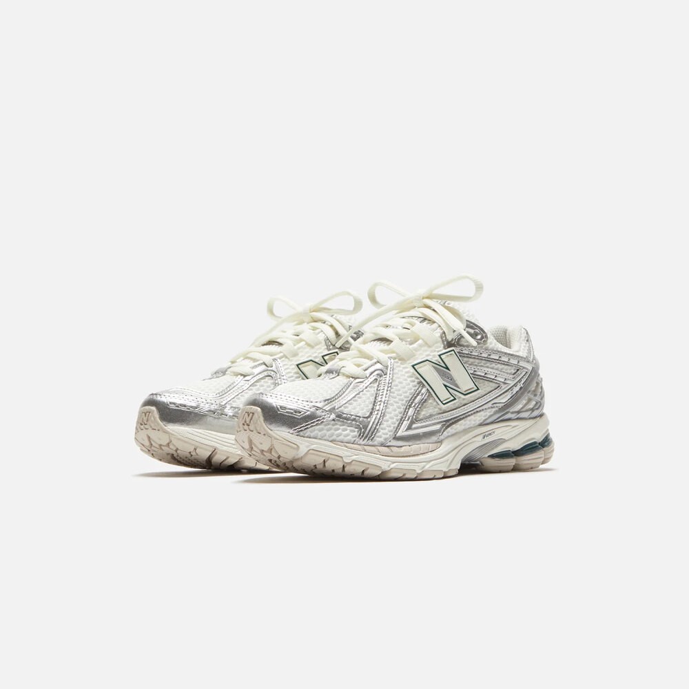 New Balance 1906R Silver Metallic Sea Salt