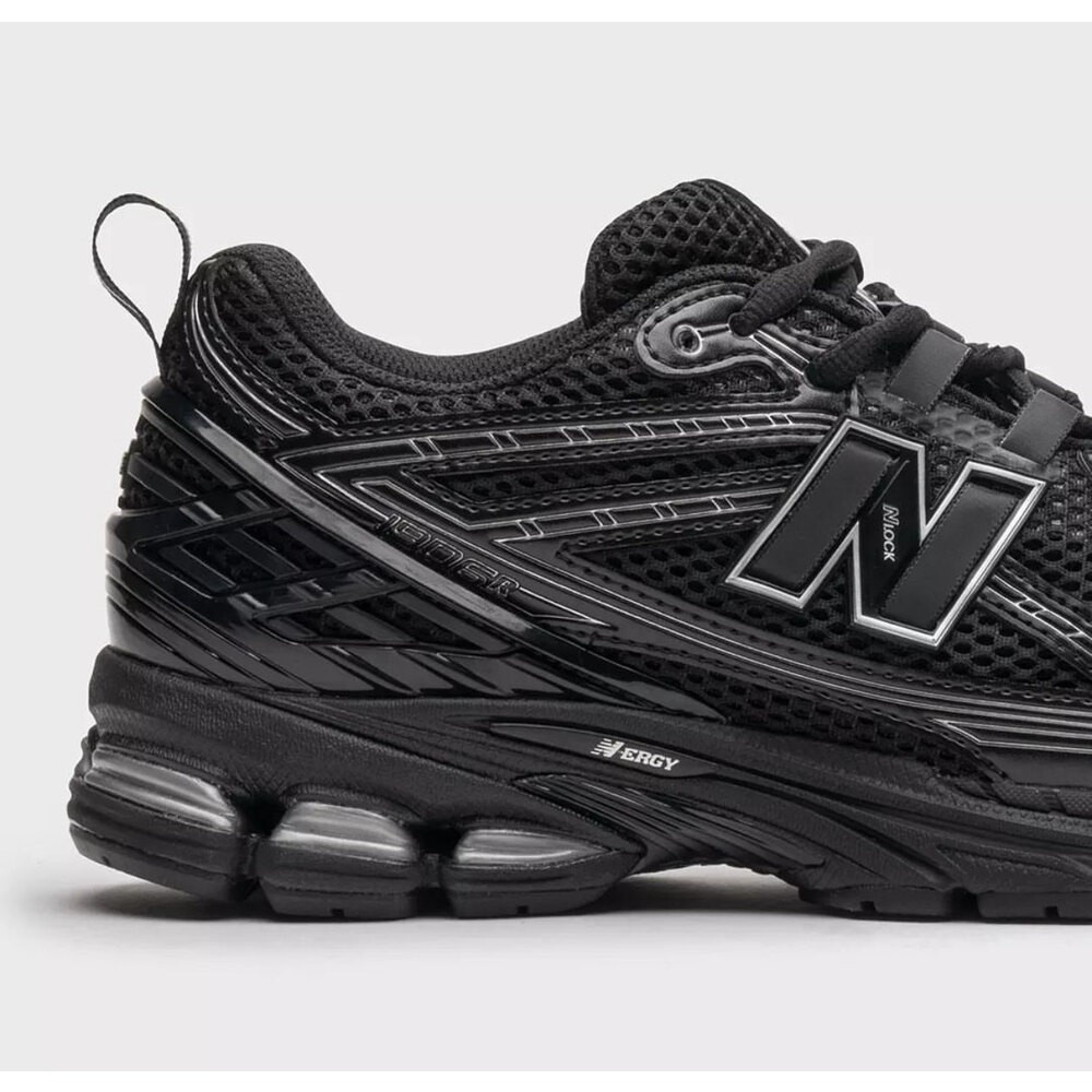 New Balance 1906R Black Metallic Silver