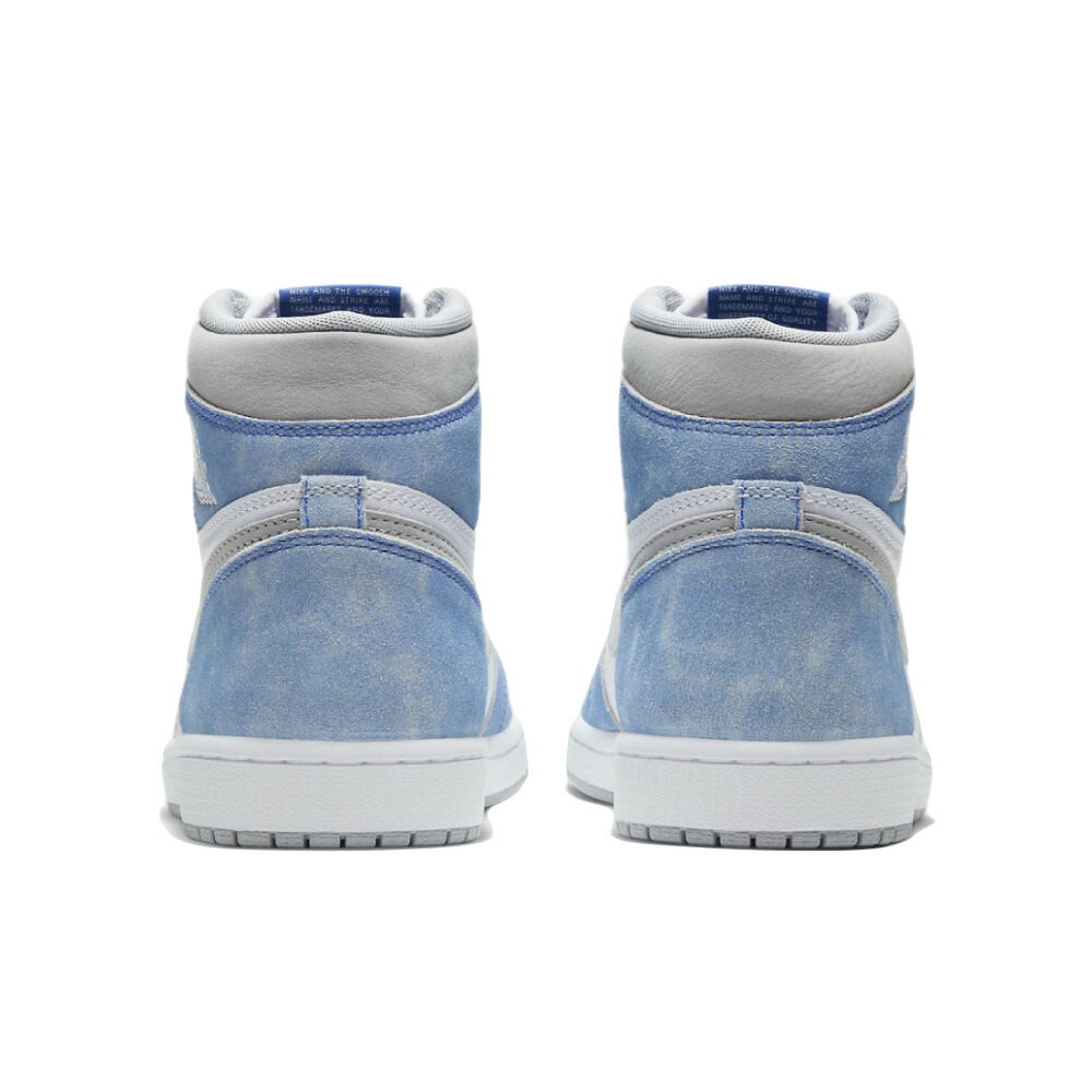 Air Jordan 1 Retro High OG Hyper Royal