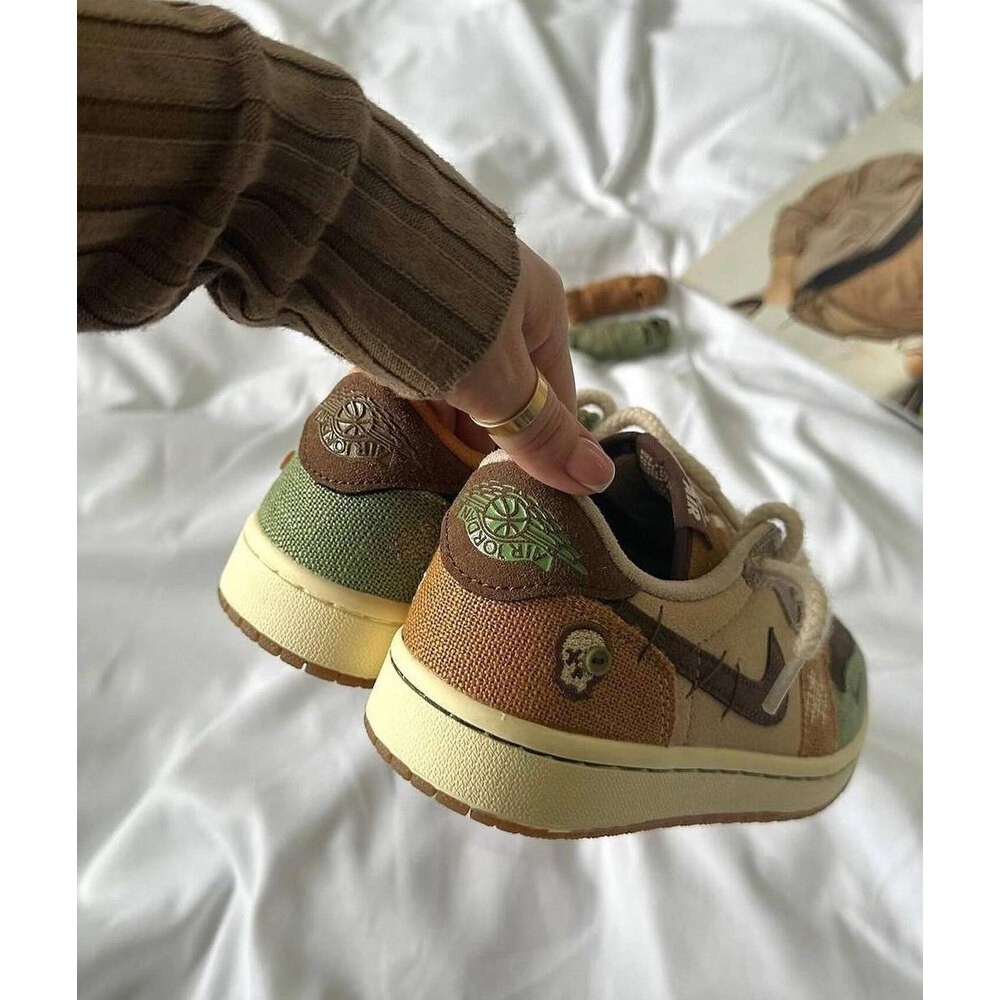 Jordan 1 Retro Low OG Zion Williamson Voodoo