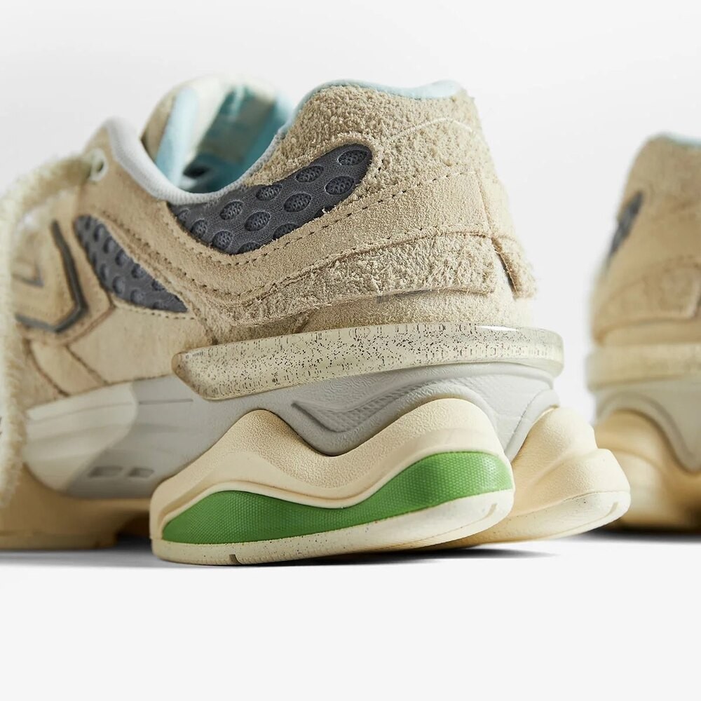 New Balance 9060 Bricks & Wood