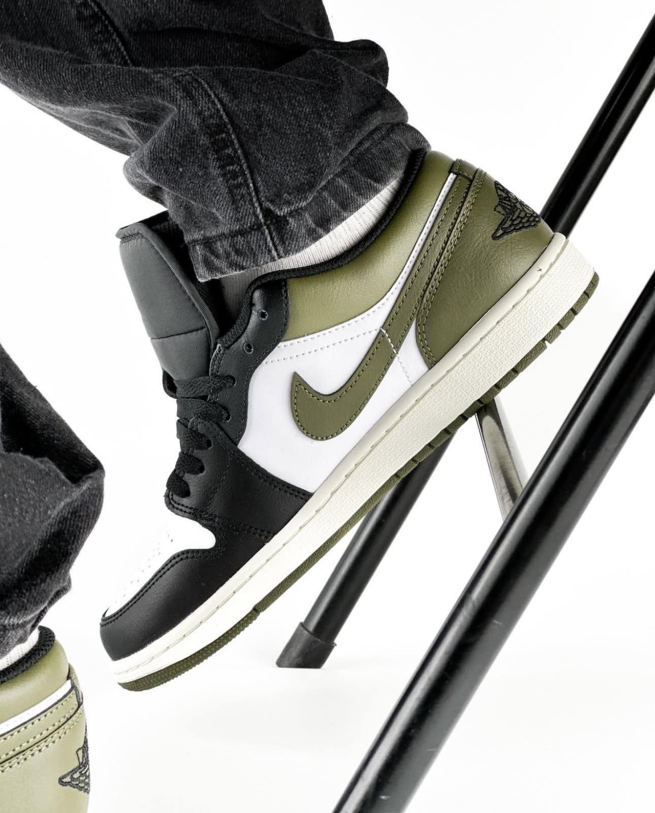 Jordan 1 Low Black Toe Medium Olive