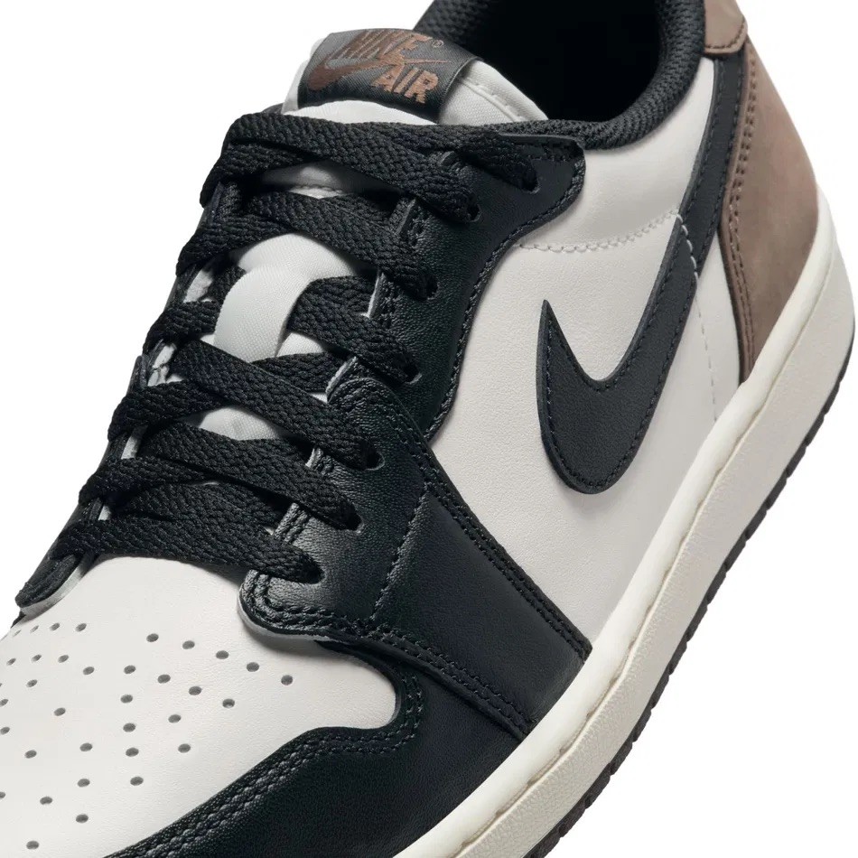 Jordan 1 Retro Low OG Mocha