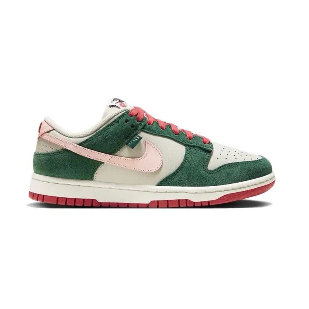 Nike Dunk Low ‘All Petals United’