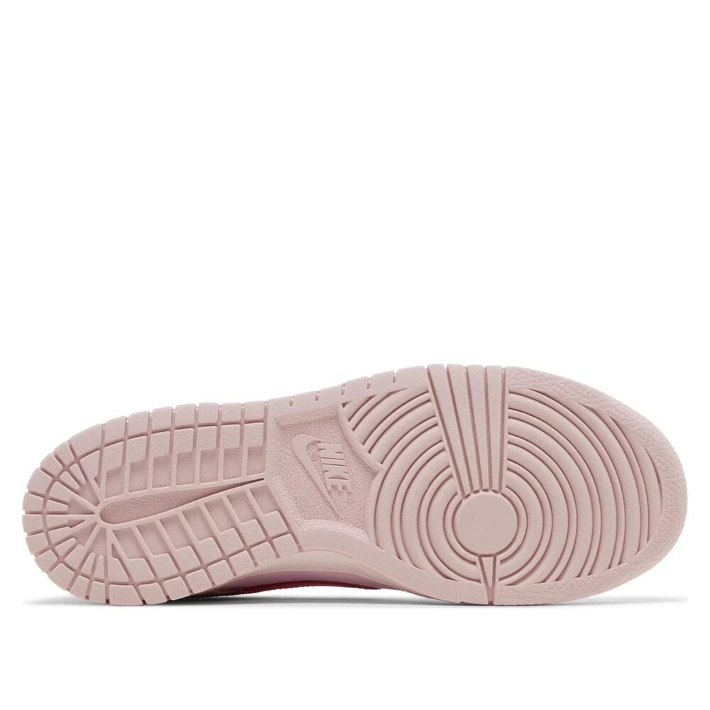 Nike Dunk Low Triple Pink