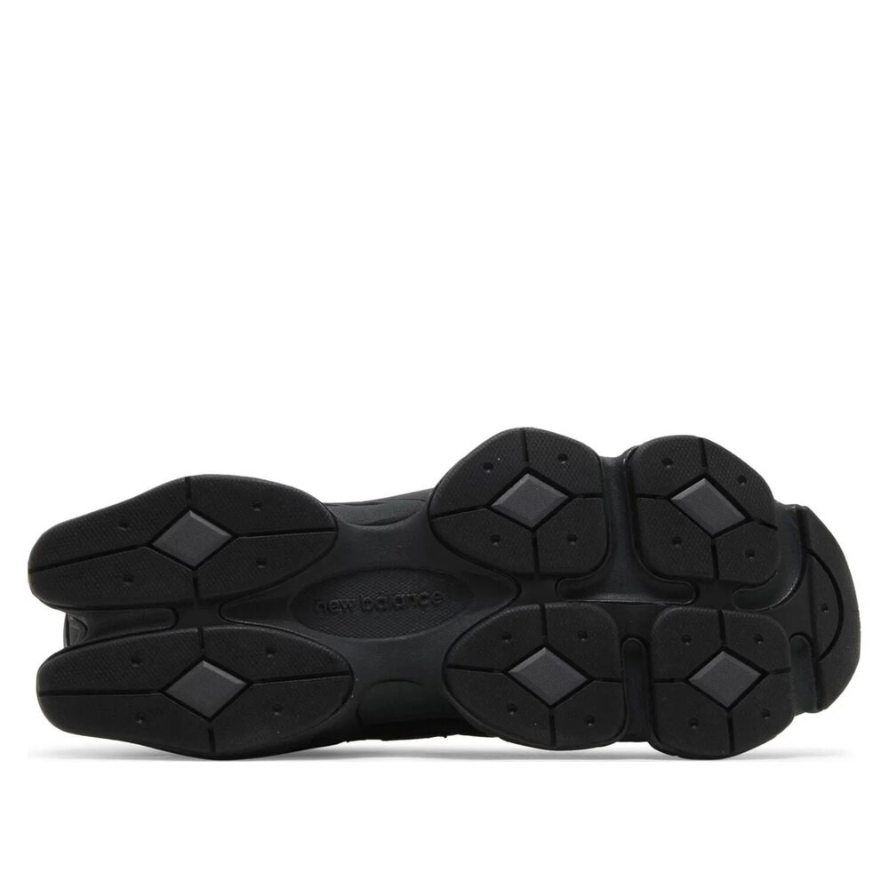 New Balance 9060 Triple Black