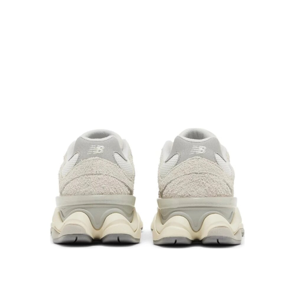 New Balance 9060 Moonbeam Sea Salt