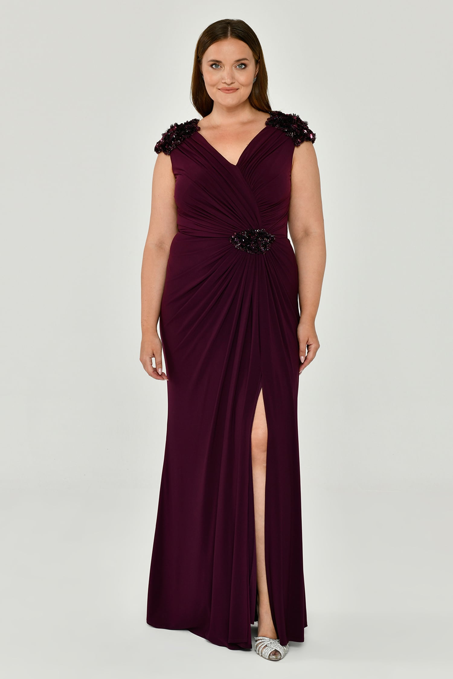 Bordo Kısa Kollu V Yaka Jersey Kumaş Uzun Abiye Elbise MA-B5529-001K