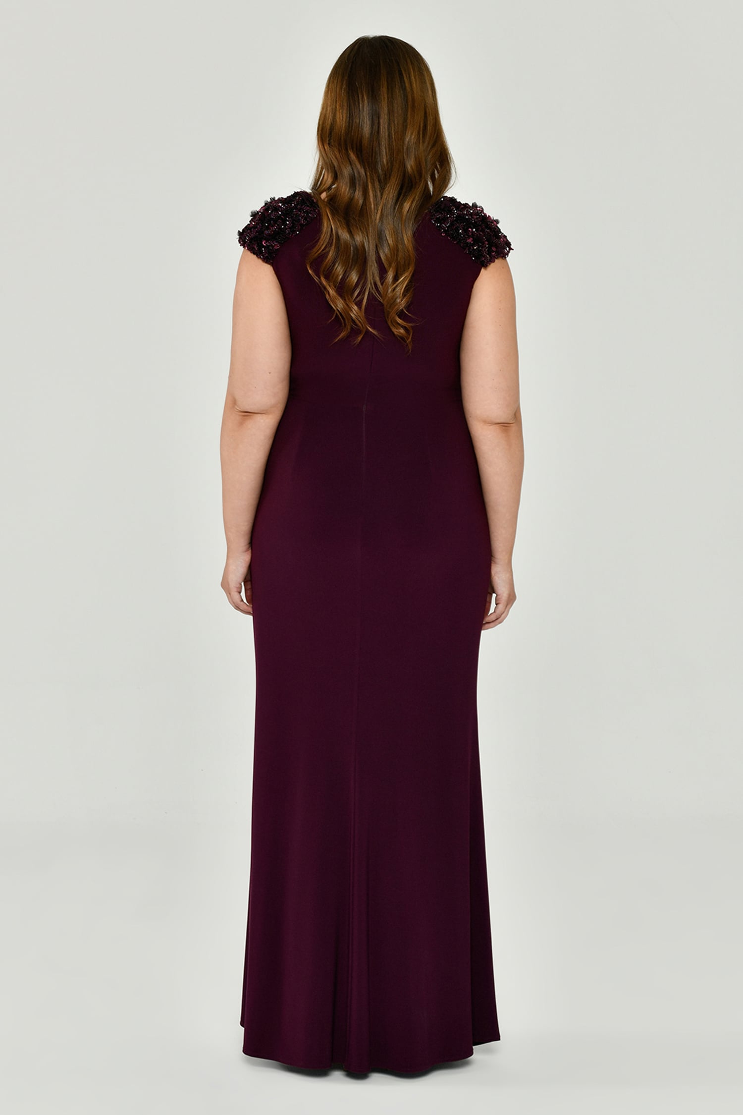 Bordo Kısa Kollu V Yaka Jersey Kumaş Uzun Abiye Elbise MA-B5529-001K