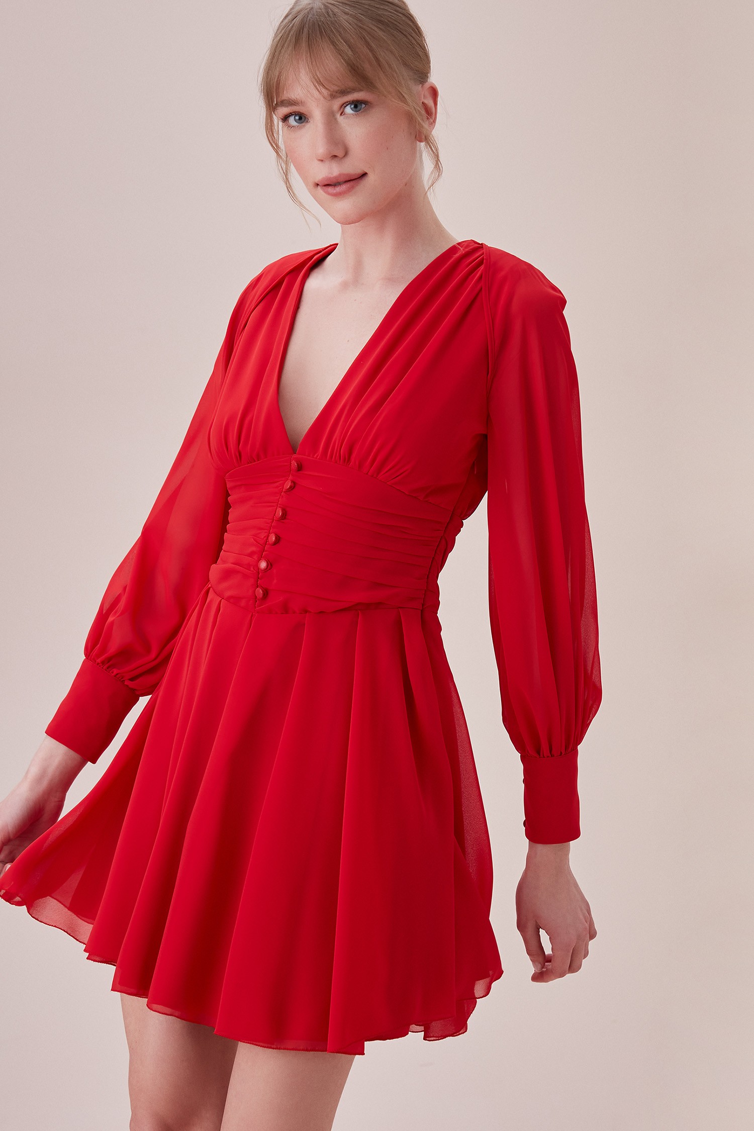 Kırmızı Uzun Kollu Derin V Yaka Şifon Mini Elbise