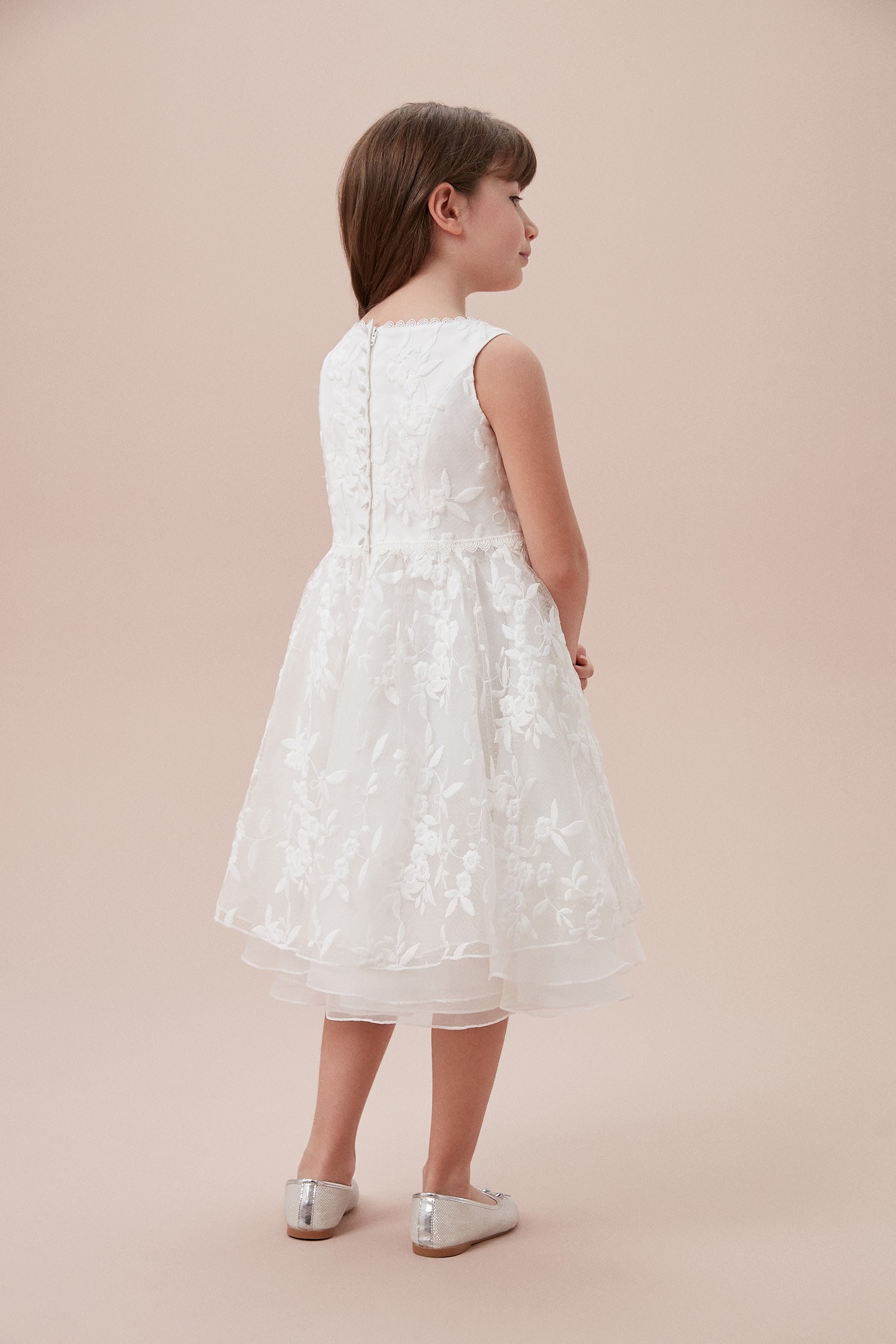 Kırık Beyaz Kayık Yaka Dantel İşlemeli Çocuk Elbisesi