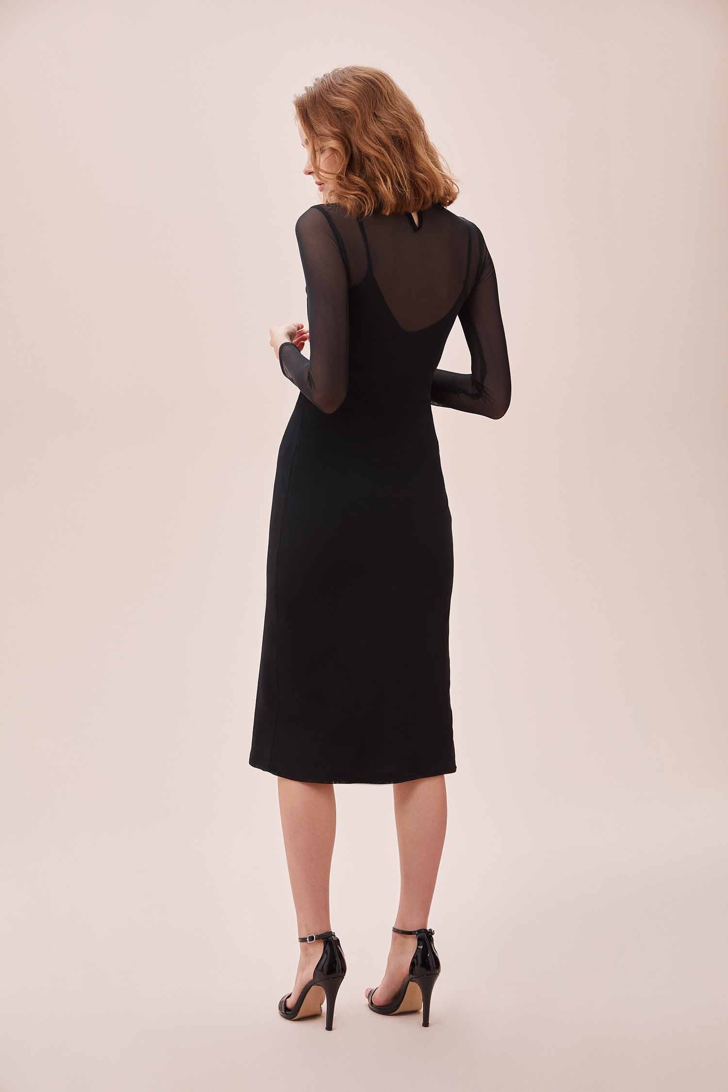 Siyah Dik Yaka Uzun Tül Kollu Midi Krep Elbise
