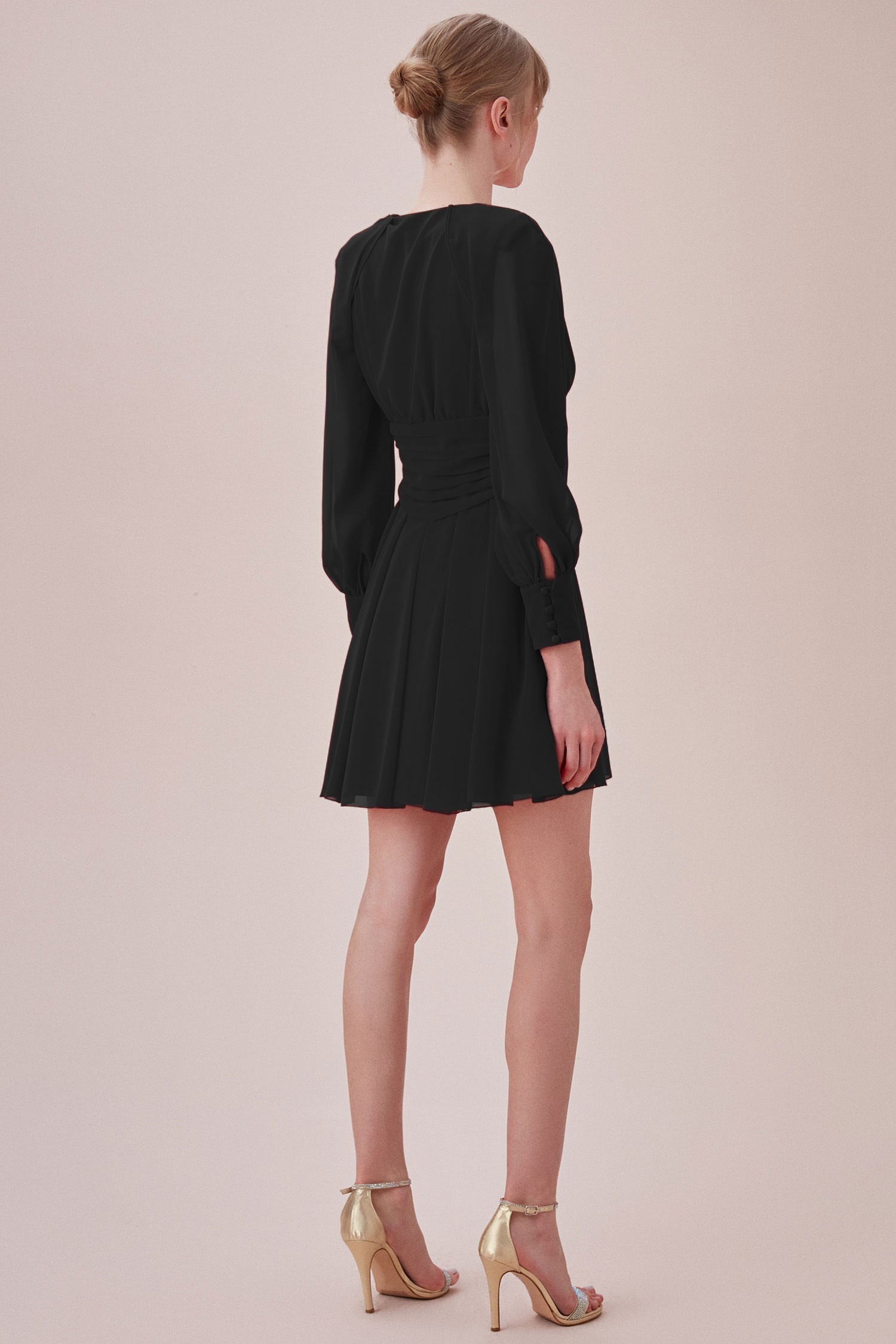 Siyah Uzun Kollu Derin V Yaka Şifon Mini Elbise