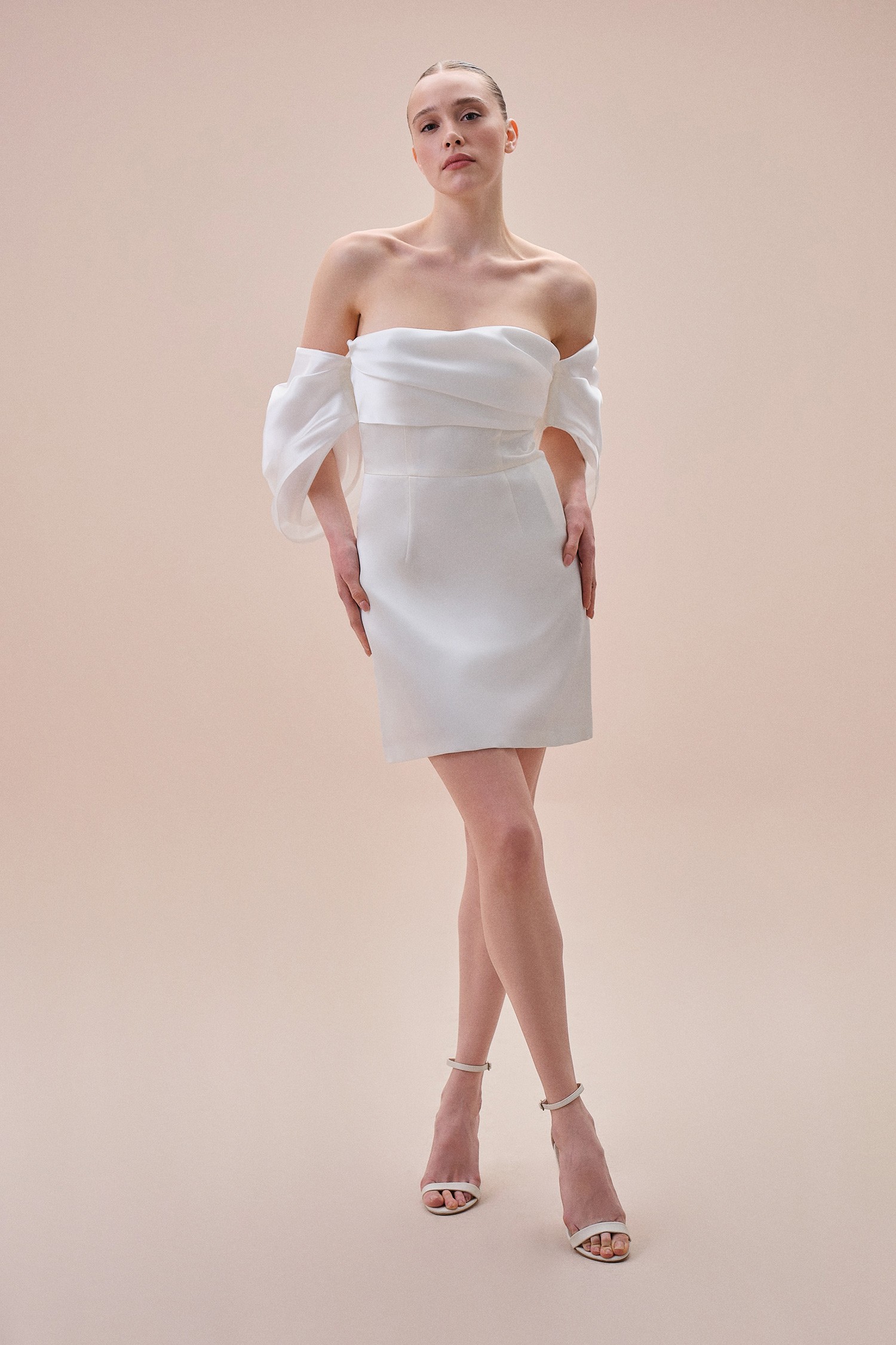 Mini Saten Düşük Omuzlu Balon Kol Beyaz Nikah Elbisesi