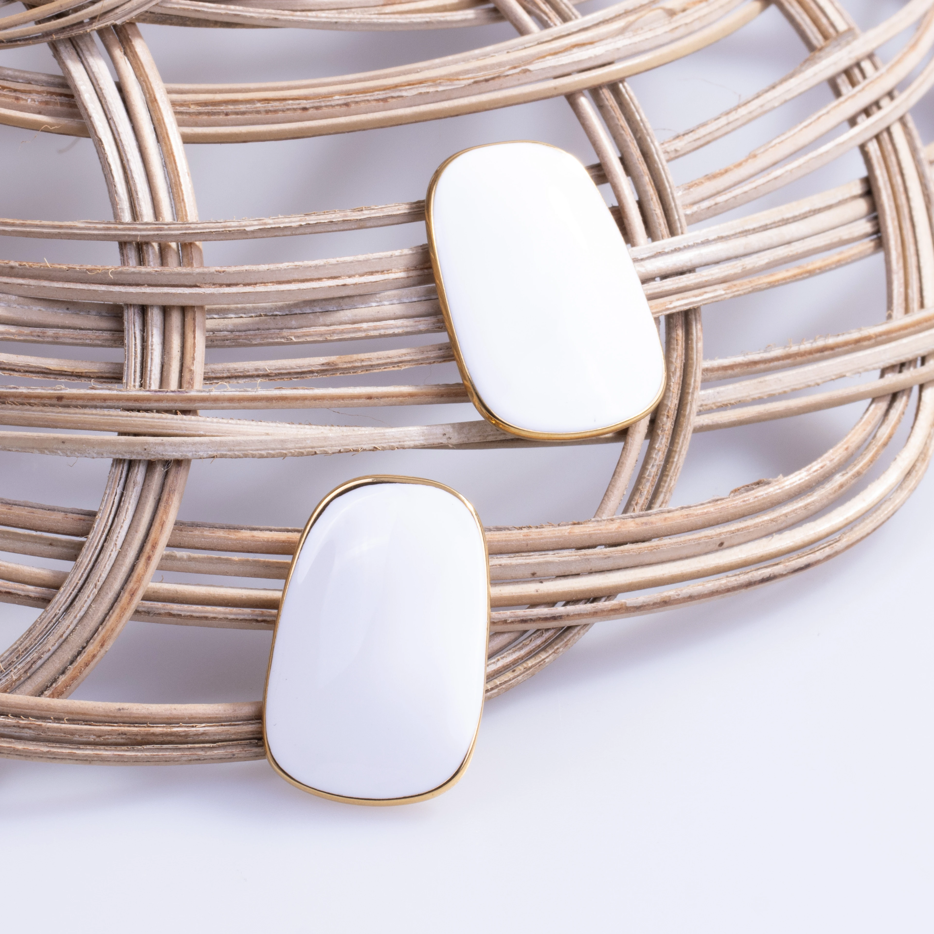 White Aura Earring | Çelik Küpe