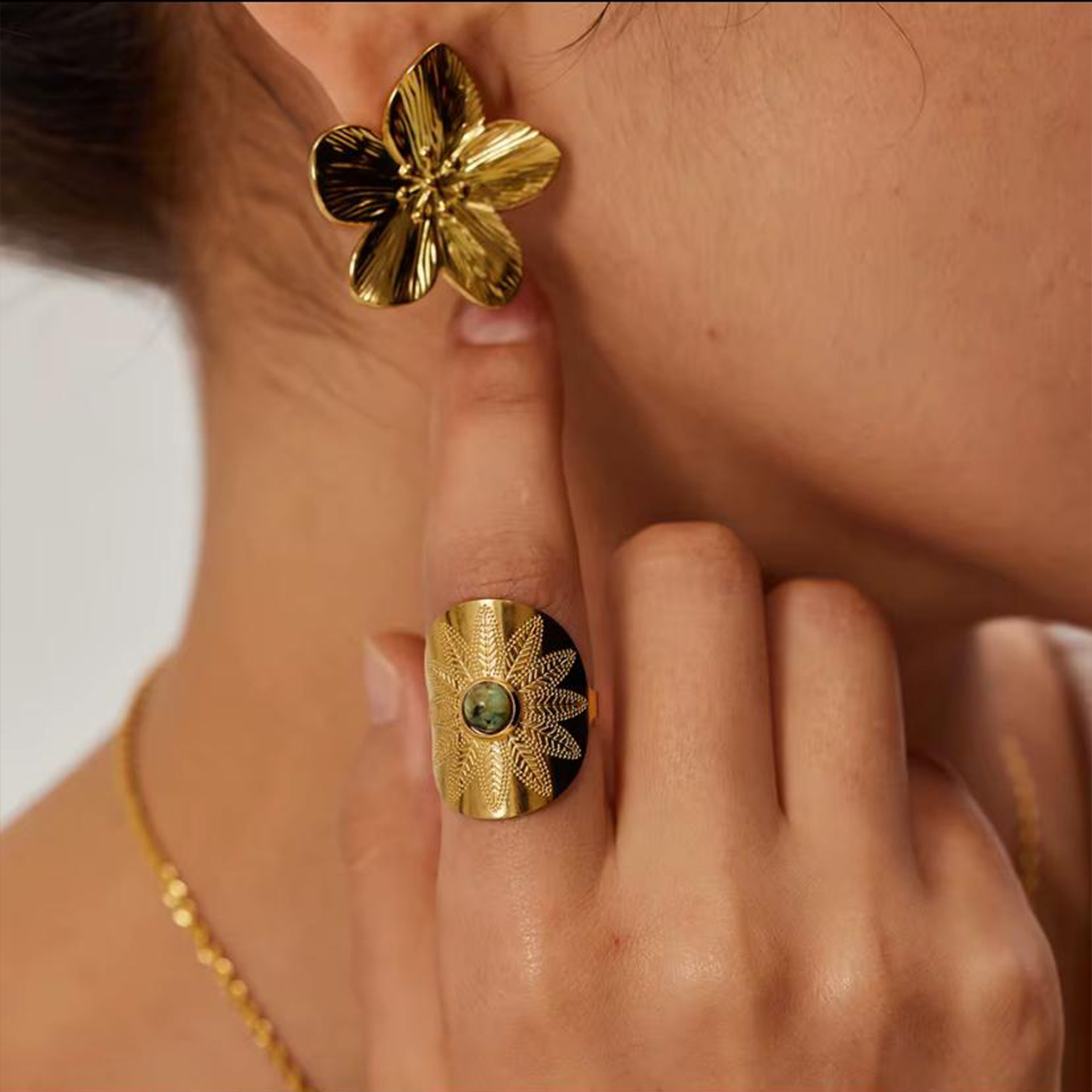 Aurone Ring | Çelik Yüzük