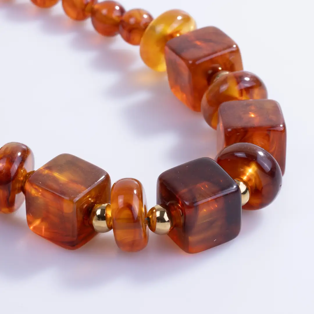 Amberique Necklace | Boncuklu Kolye 3