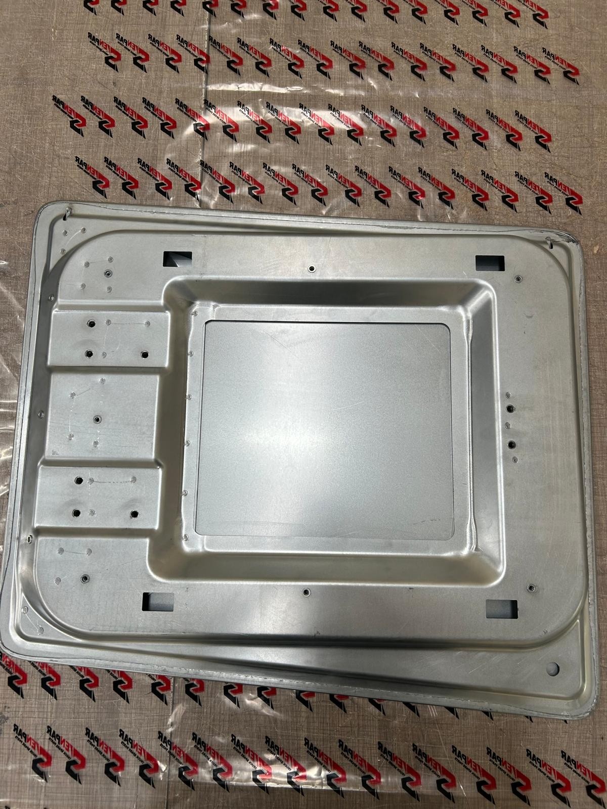 MP4 DOLAP KAPAĞI SOL 9607502703