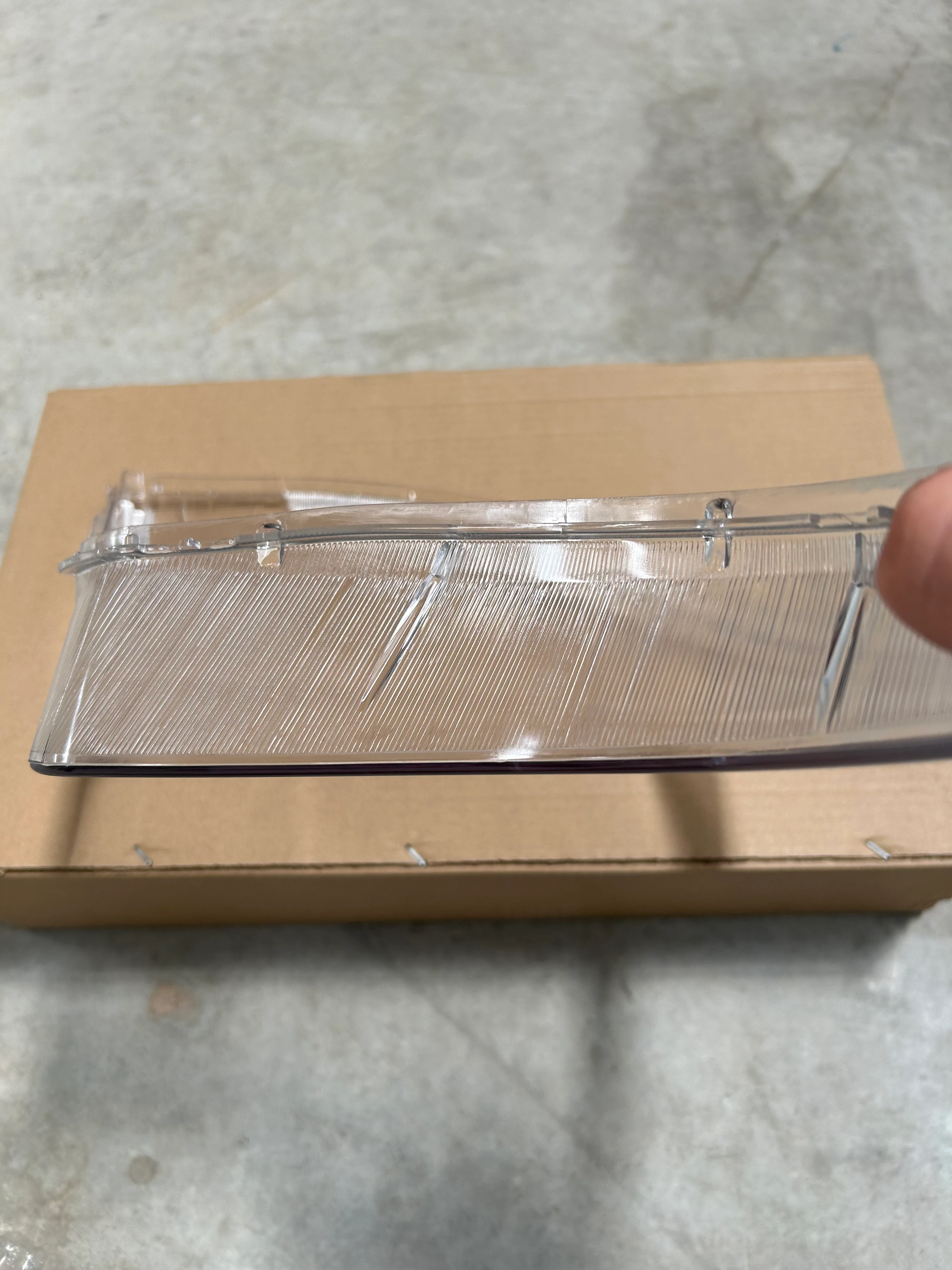 ACTROS MP4 FAR CAMI SAĞ 9608200589