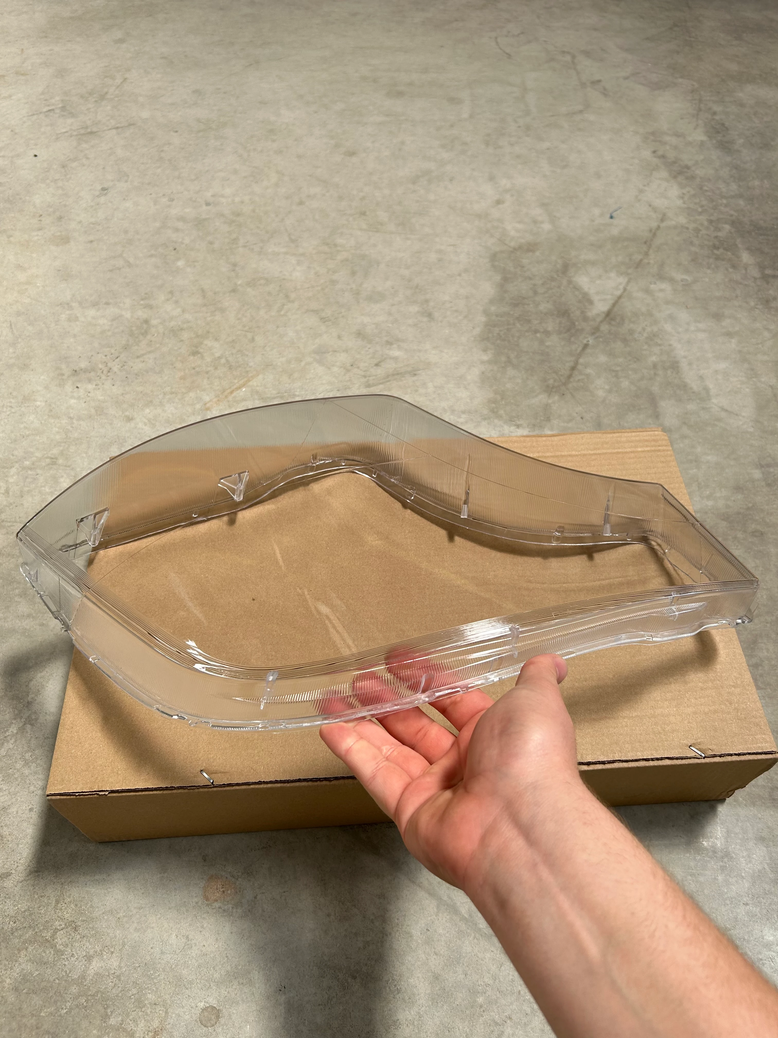 ACTROS MP4 FAR CAMI SAĞ 9608200589