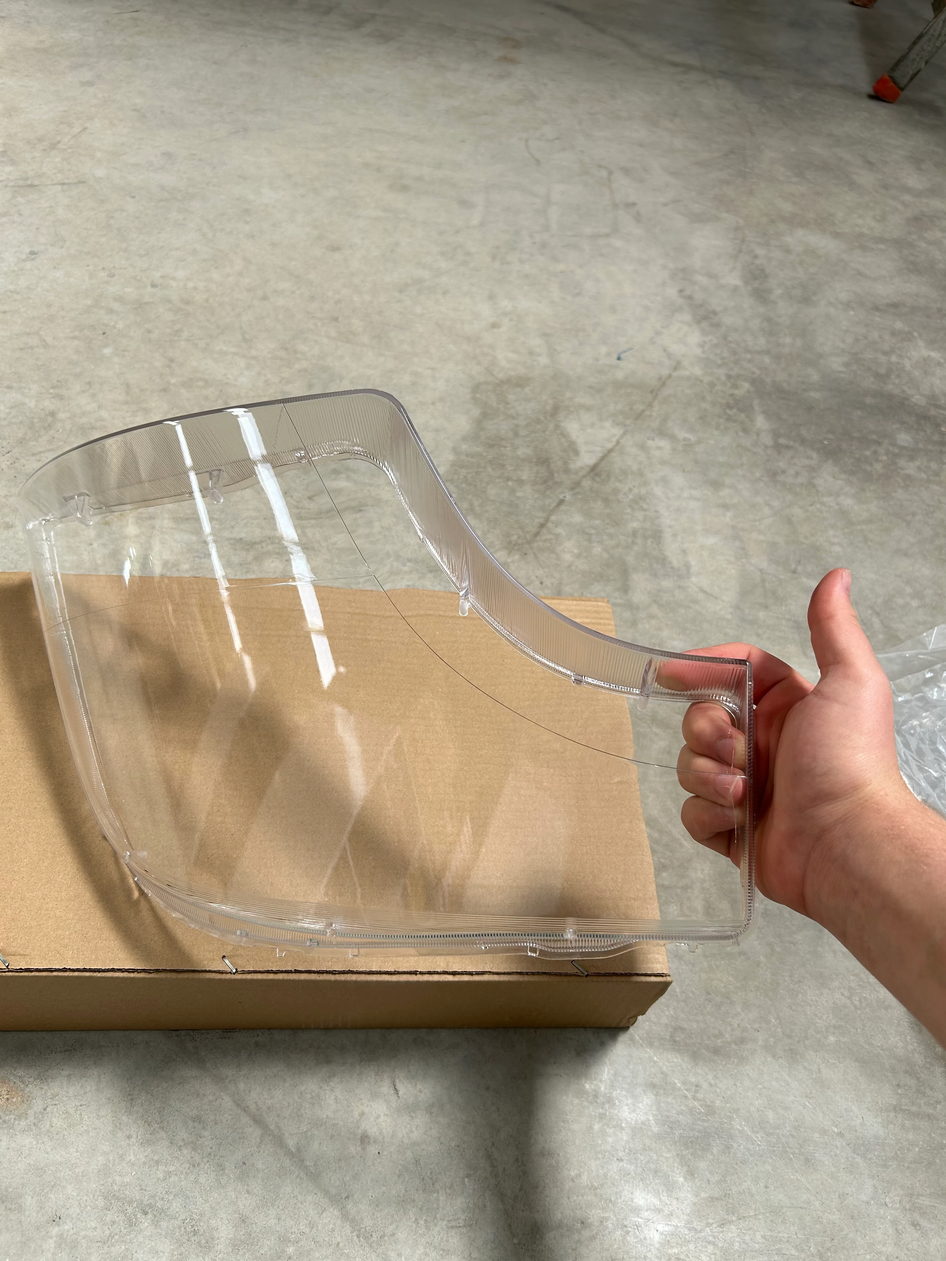 ACTROS MP4 FAR CAMI SAĞ 9608200589