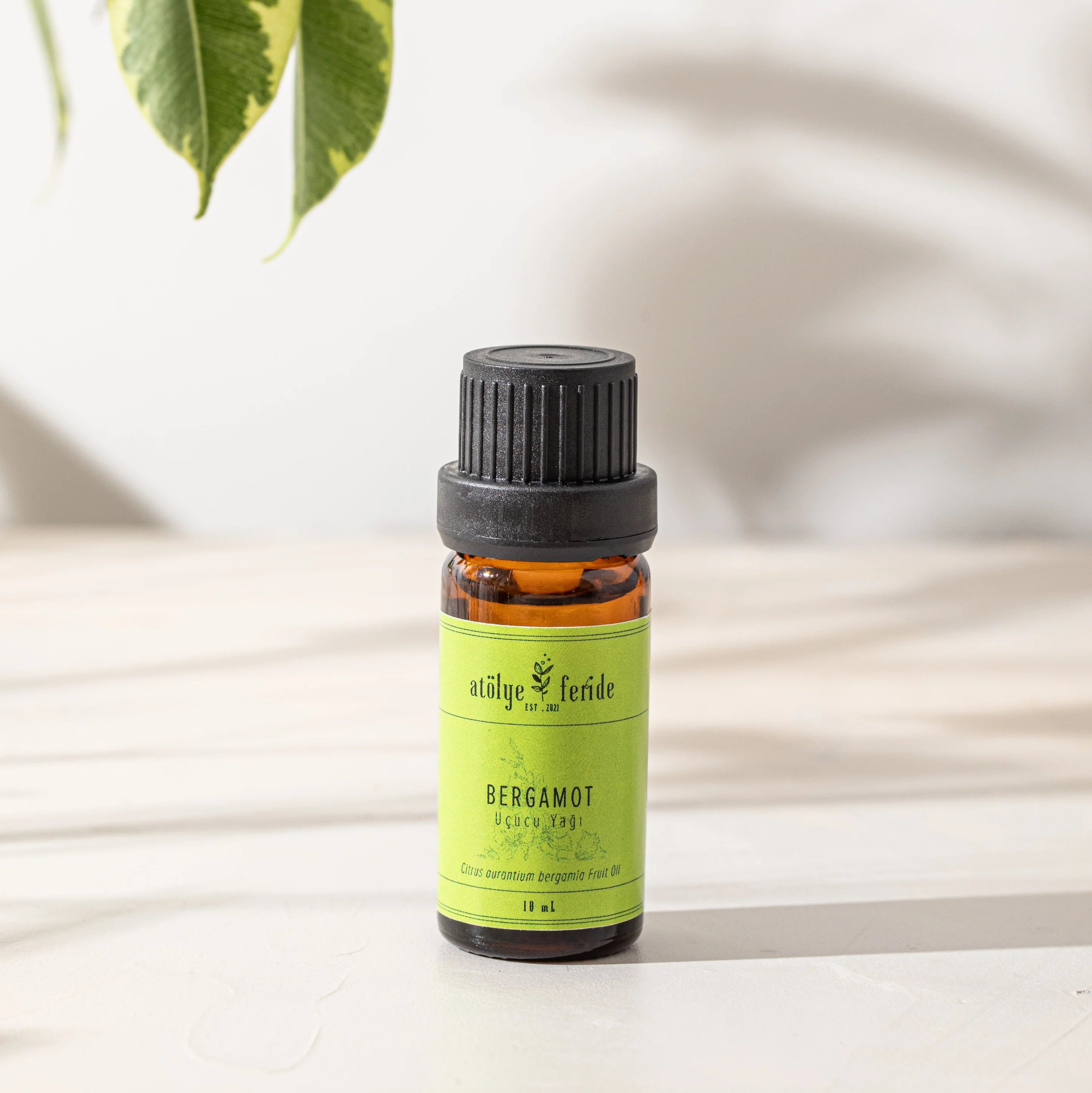 Bergamot Uçucu Yağı (Citrus Aurantium Bergamia Fruit Oil)