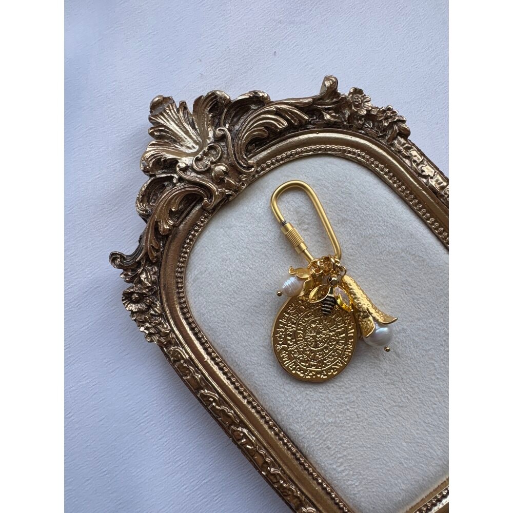 Lale charm