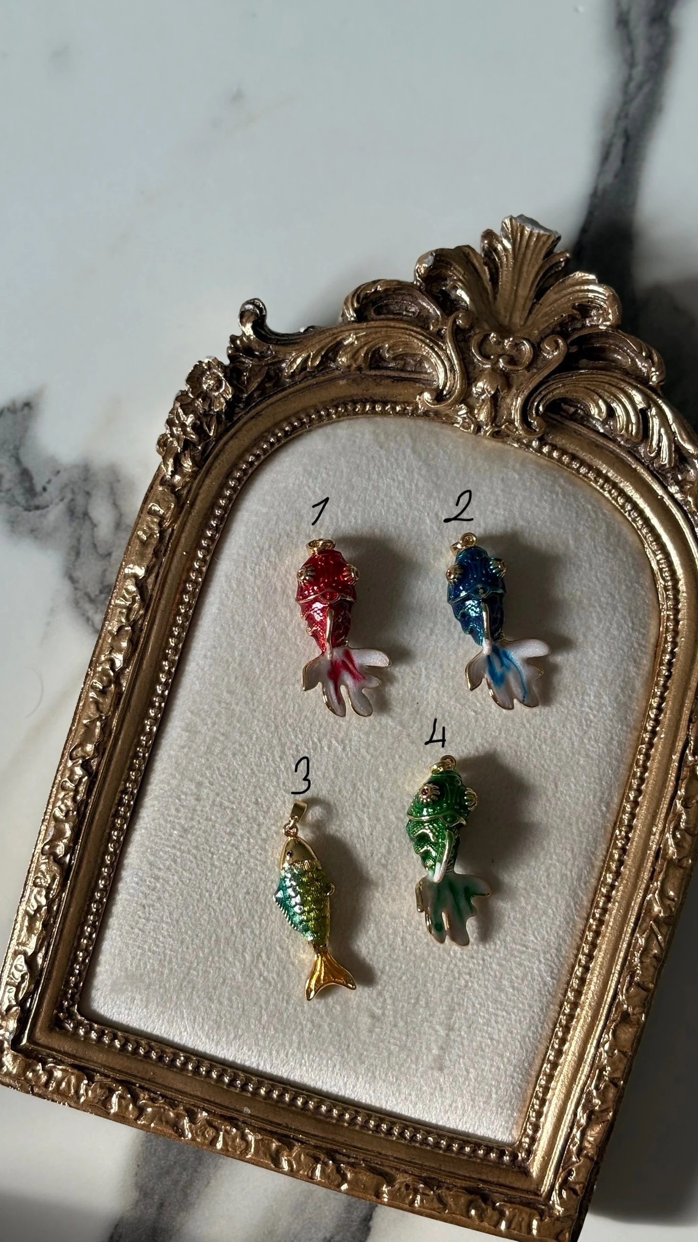 renkli beta balık charm