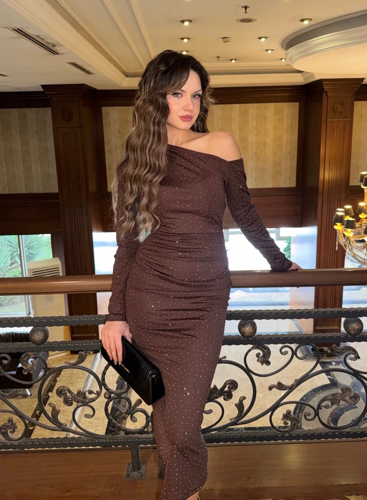 Livia taşlı elbise - Kahverengi