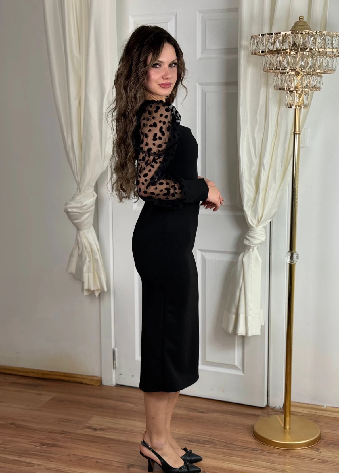 Ella Puantiye Detaylı Elbise