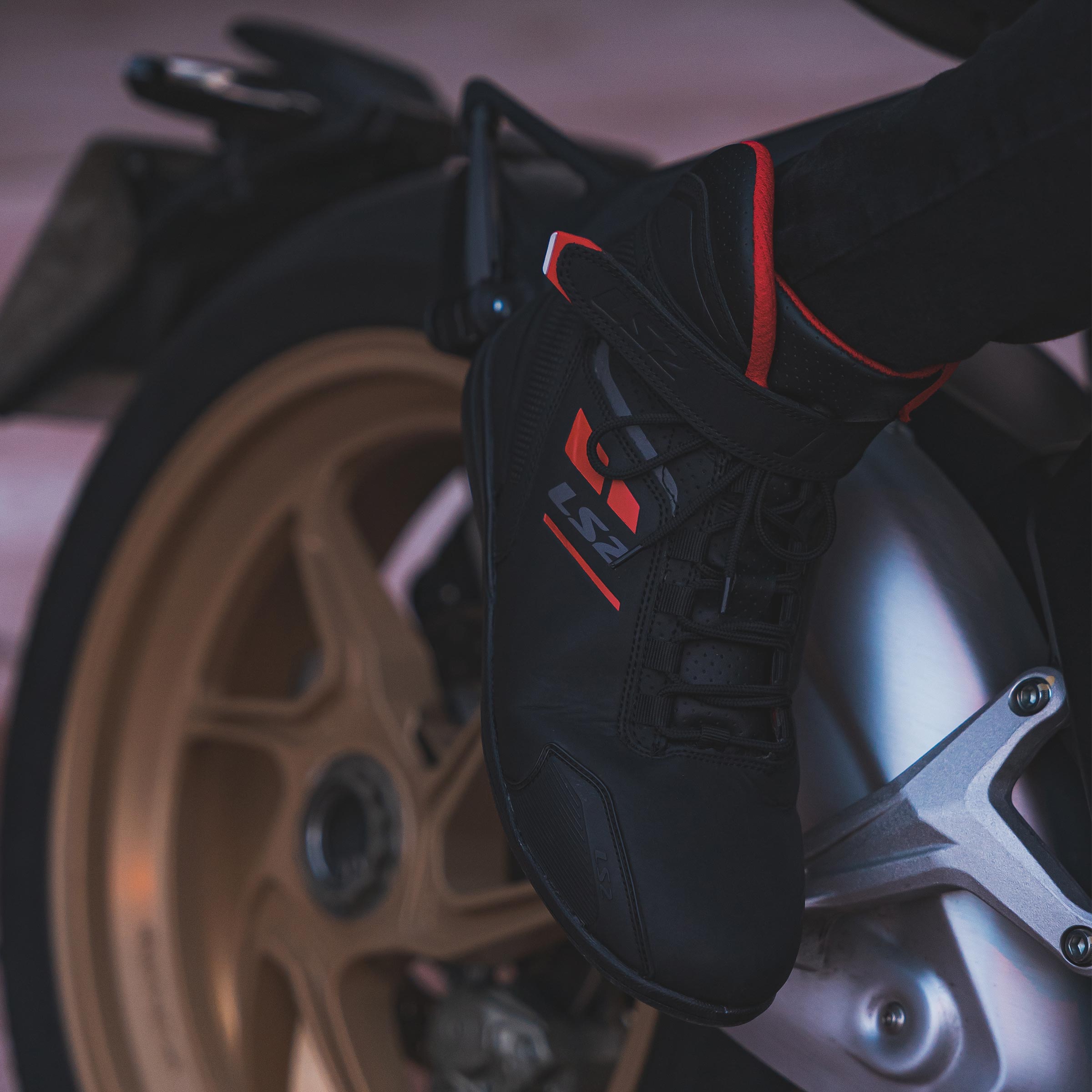 LS2 Garra Siyah/Kırmızı Waterproof Motosiklet Botu