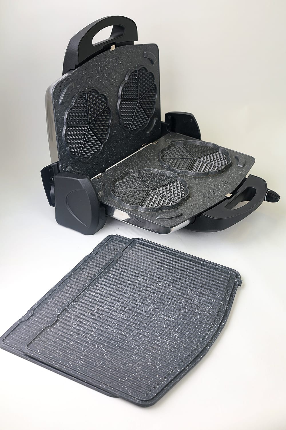 ELEKTRİKLİ WAFFLE,TOST,IZGARA MAKİNESİ KARGO DAHİL