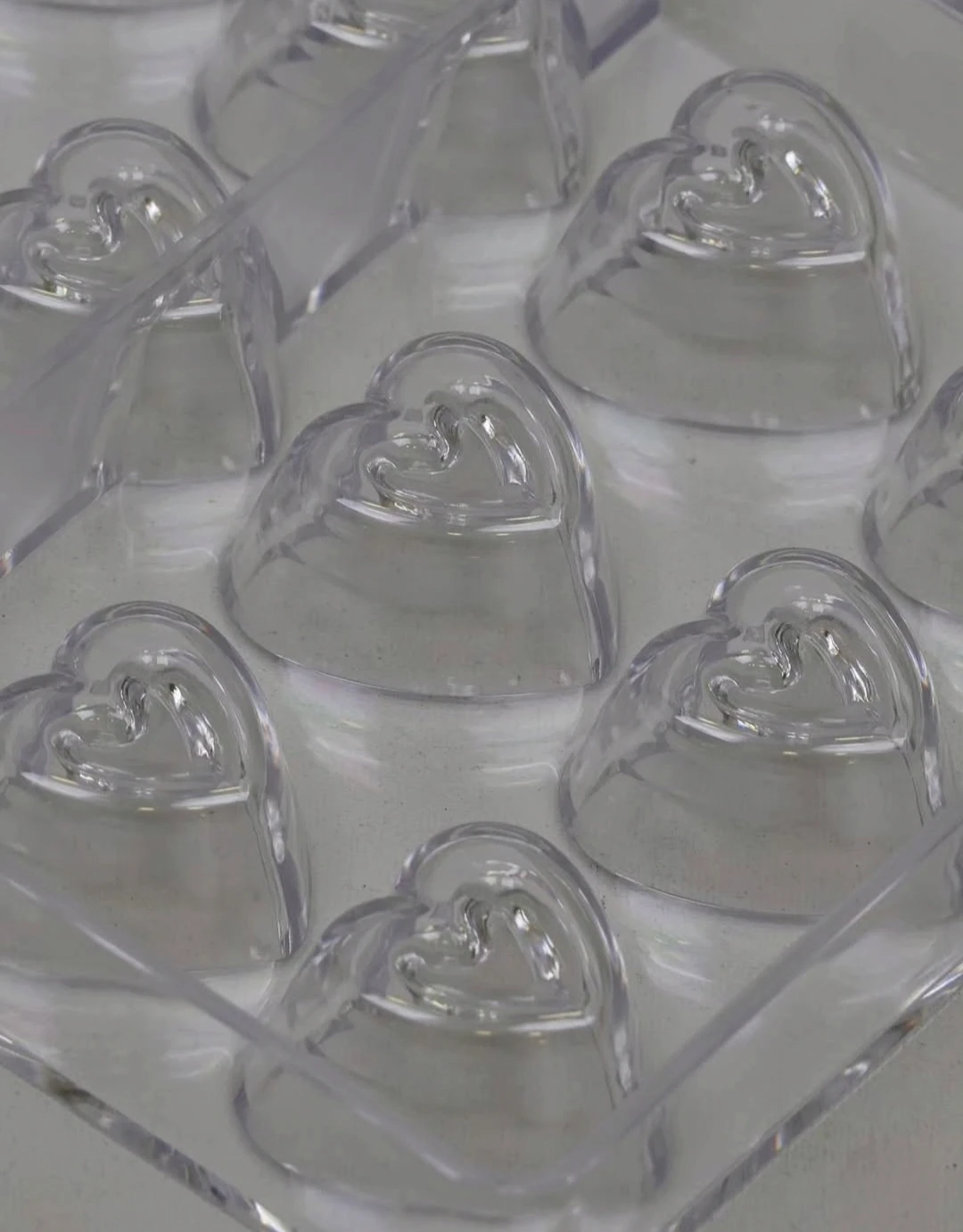 POLİKARBON KALPLİ ÇİKOLATA KALIBI KARGO DAHİL 