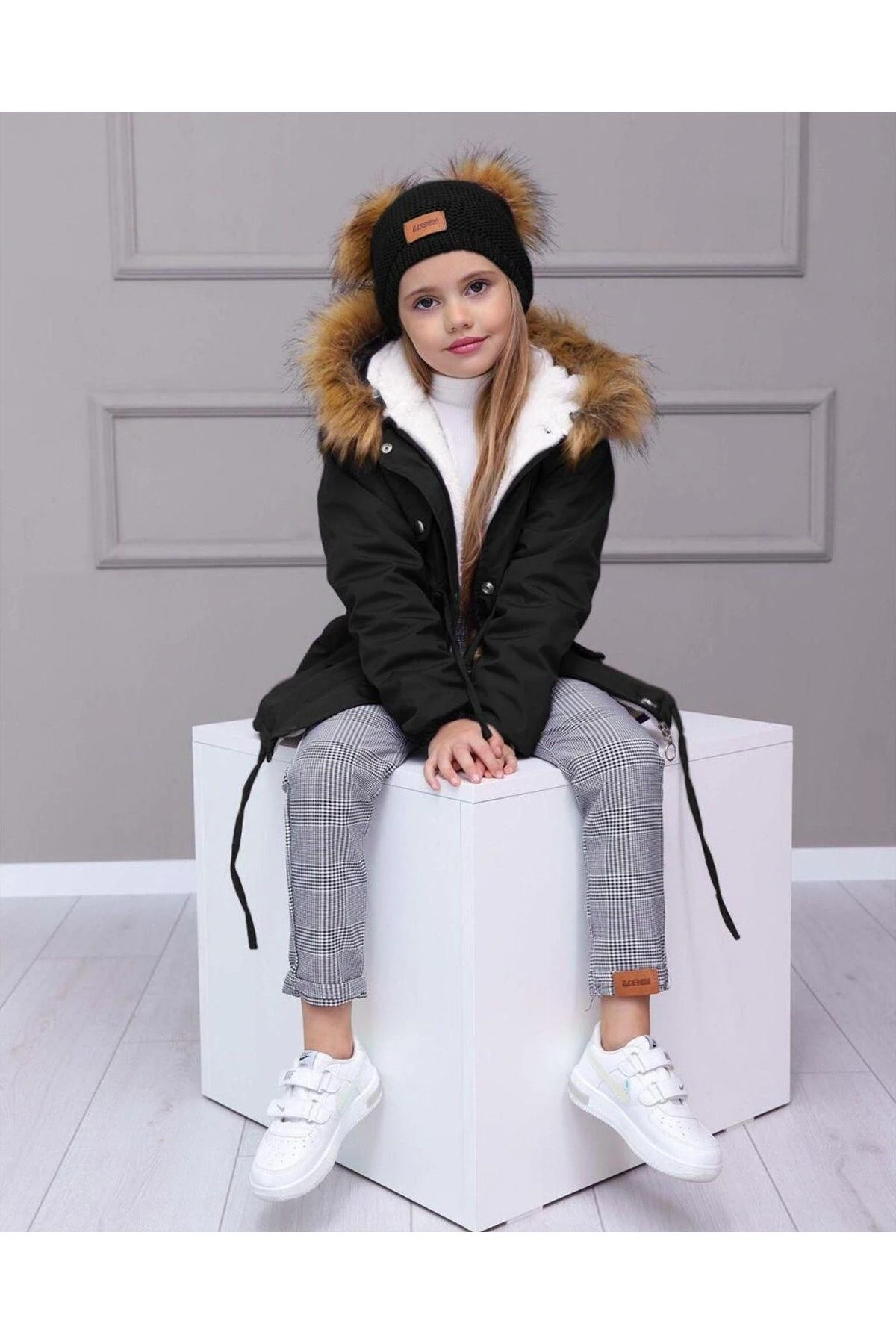 Efsane Montlu Kokoş Kız Set