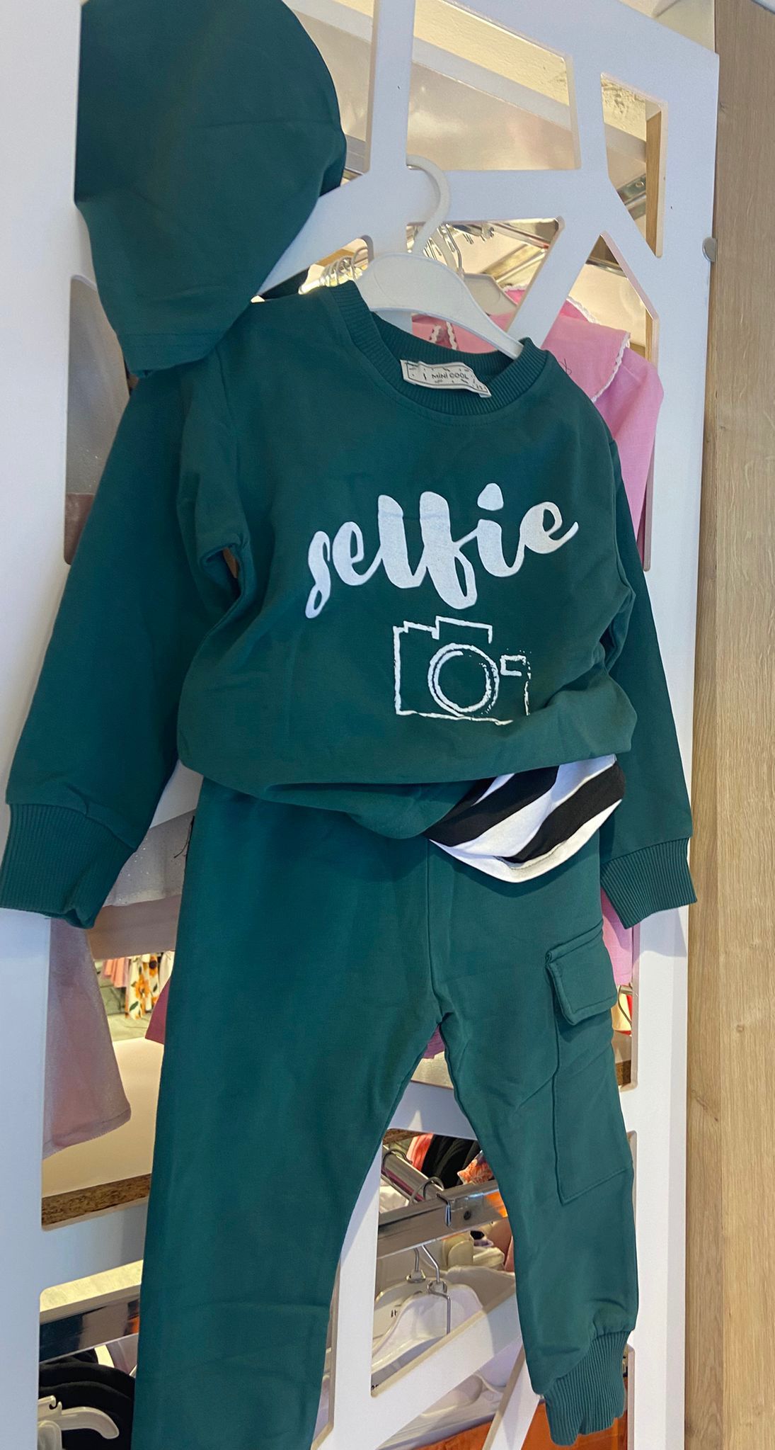 Selfie Baskılı 3’lü Çocuk Takım (Sweatshirt + Eşofman + Bere) – Petrol Yeşili - 31453
