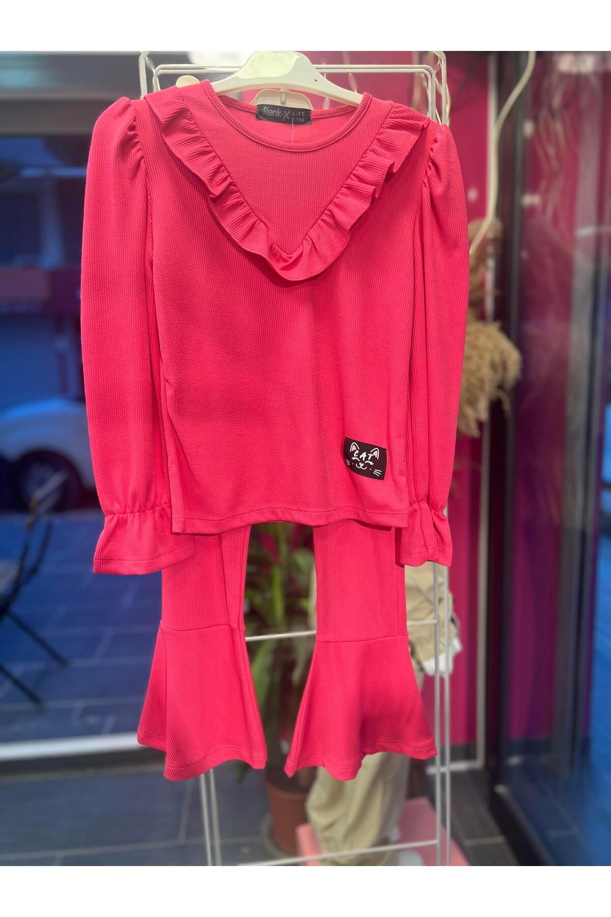 fuşya pembe