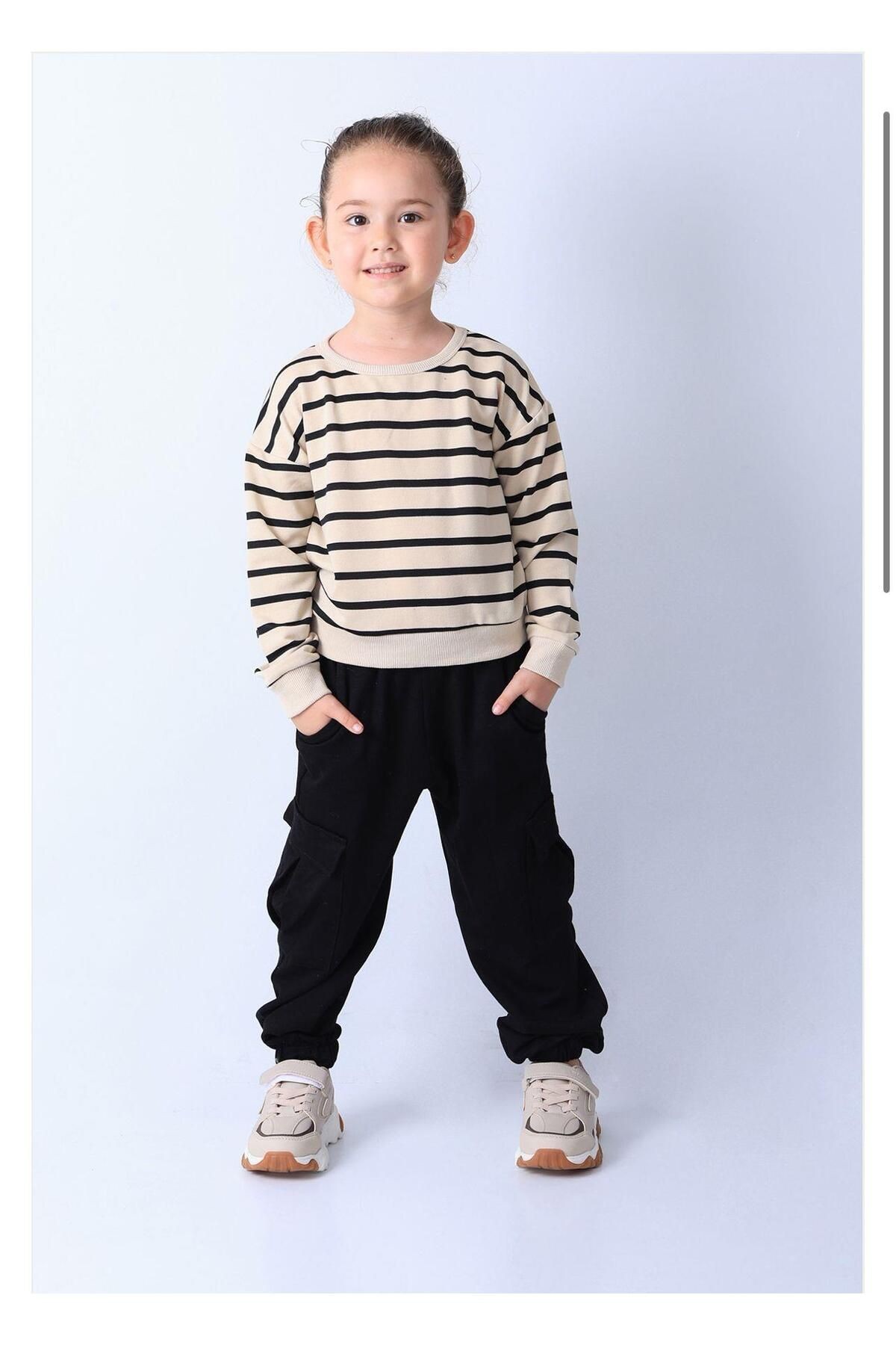 Çizgili Kargo Cepli Unisex Model Kombin