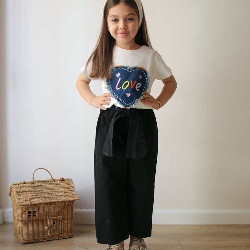Kız Çocuk Love Baskılı Tişört ve Siyah Pantolon Takım (3-10 Yaş) - 31438