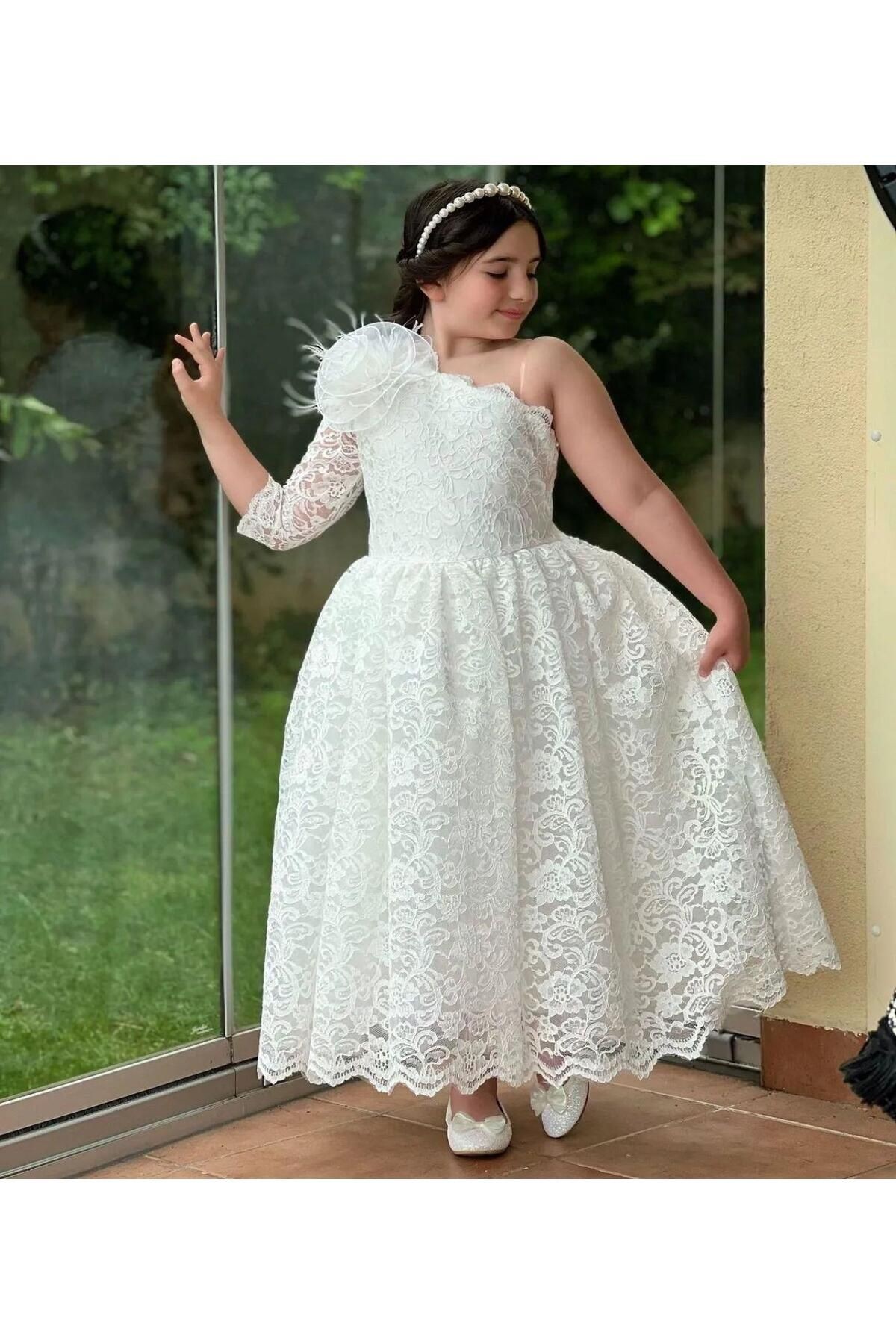 Kız Çocuk Güpürlü Tek Kollu Abiye