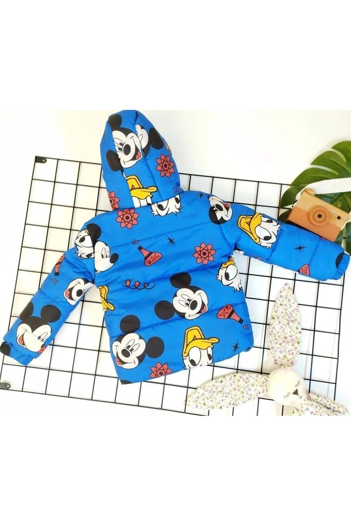 Karakter Detaylı Kampanyalı Unisex Mont